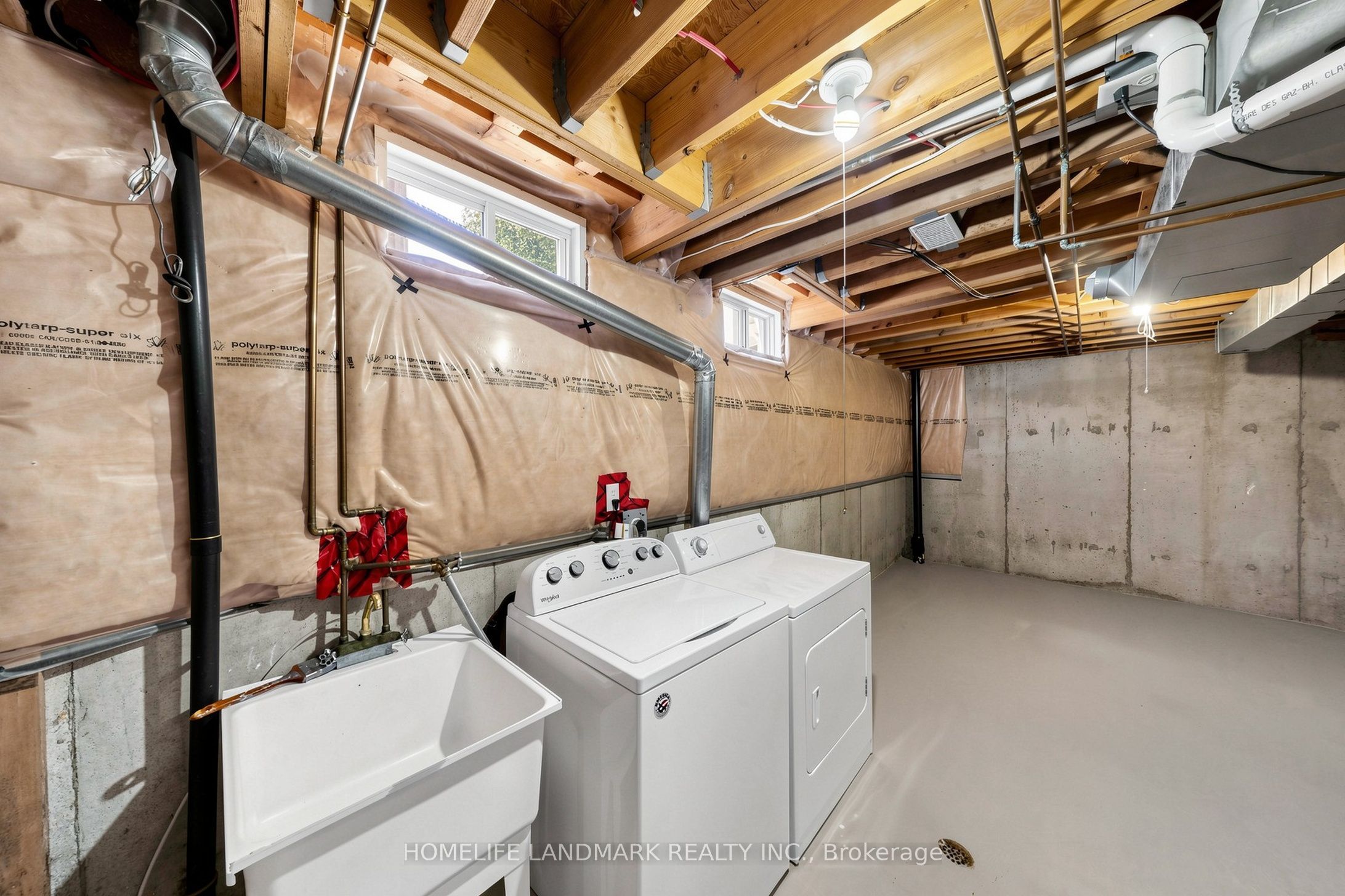 552 Thelma Street Property Photo 47