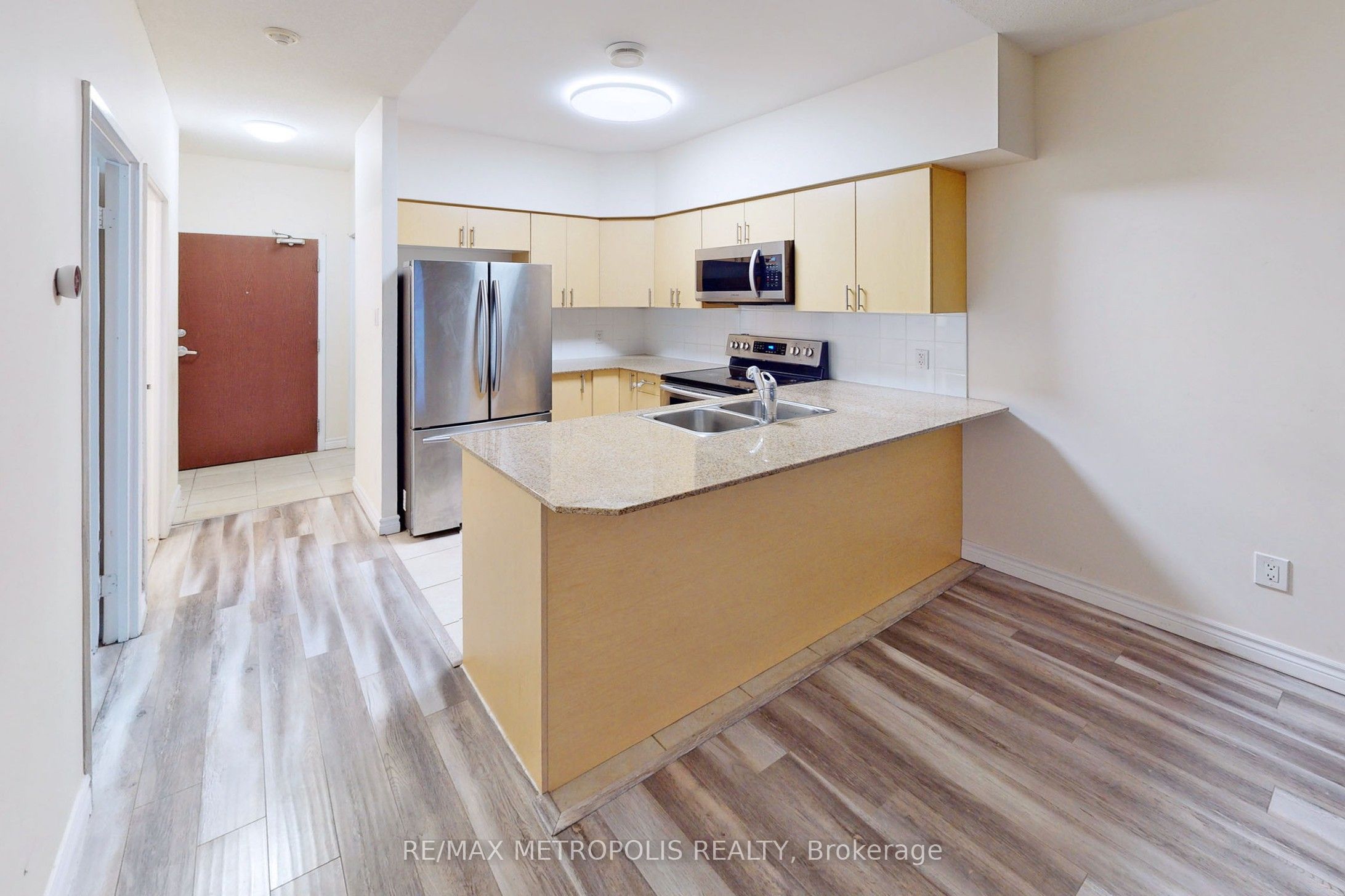 7405 Goreway Drive 712 Property Photo 2
