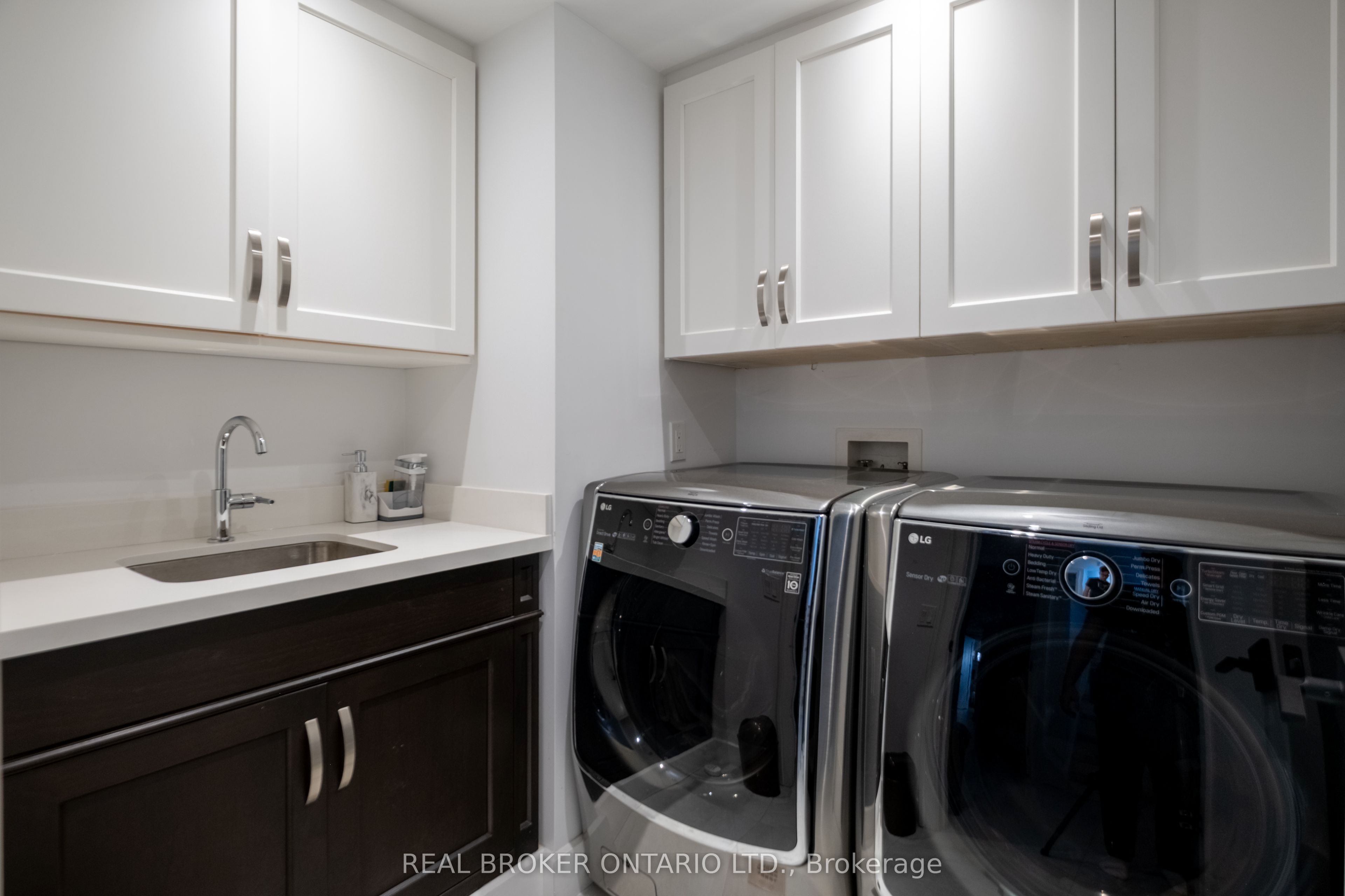1633 Coram Crescent Property Photo 38
