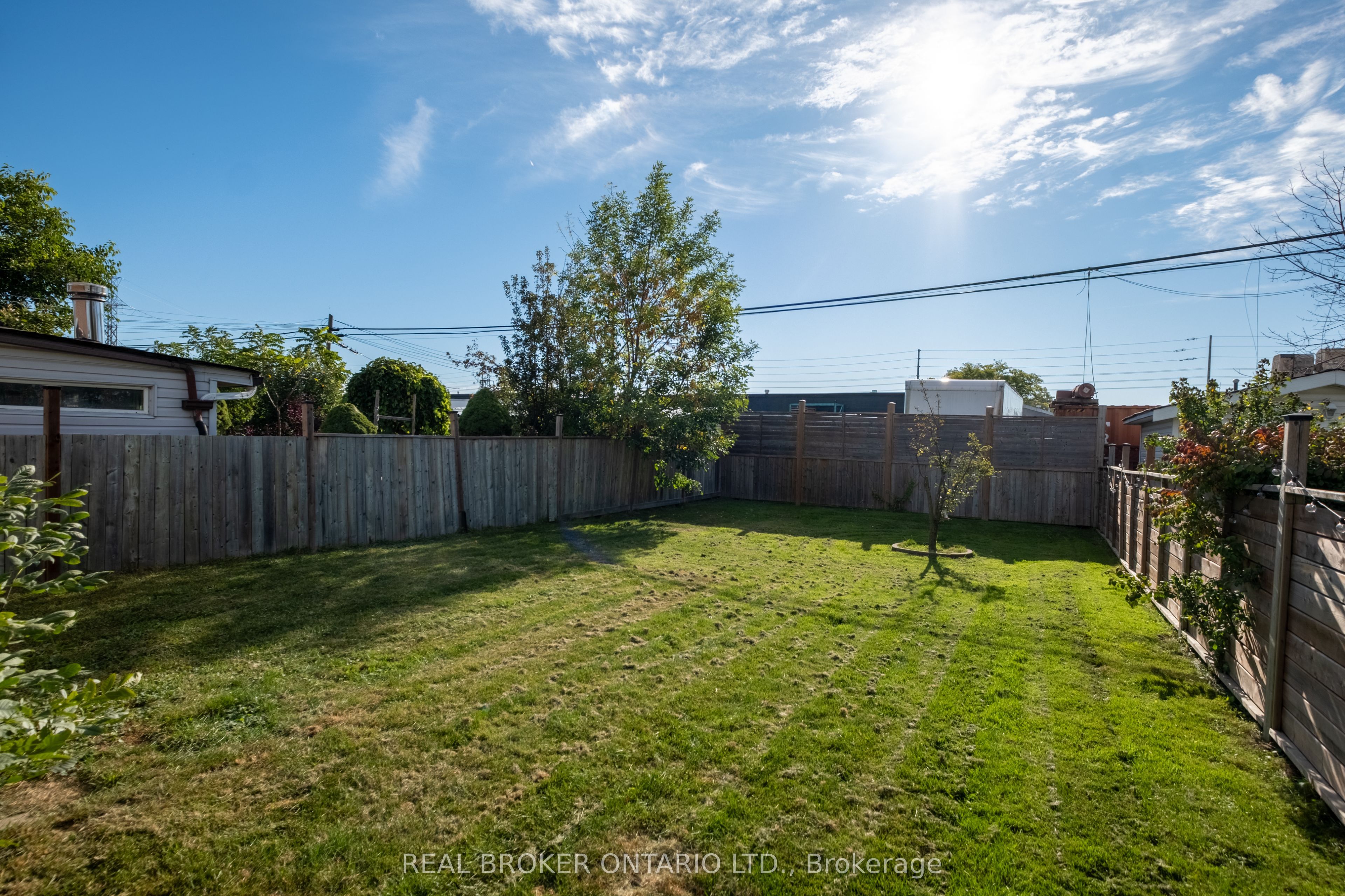 1633 Coram Crescent Property Photo 47
