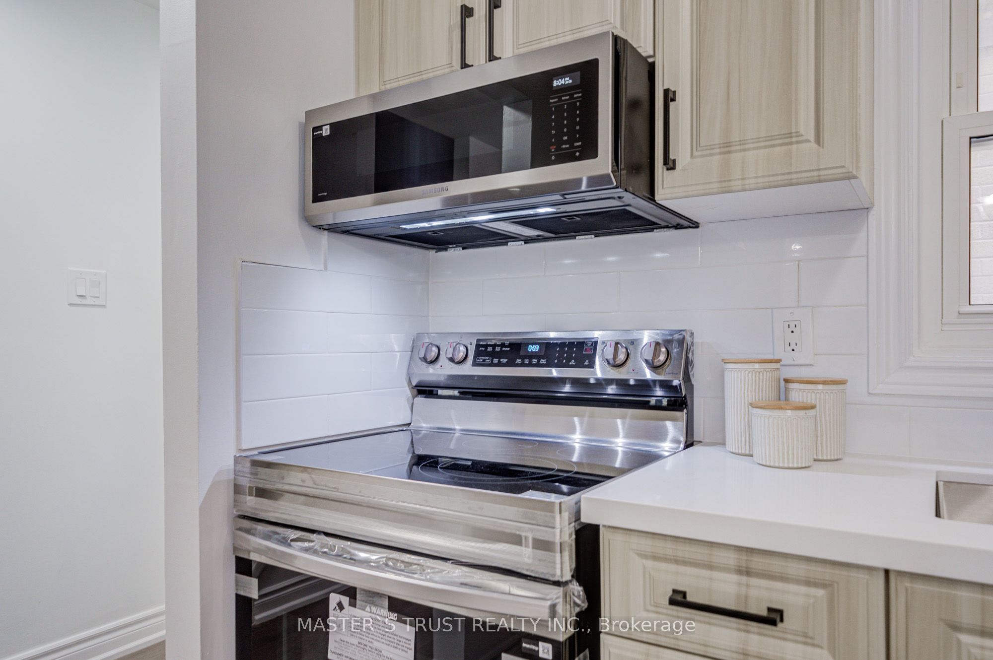 4 Gatsby Square Property Photo 3