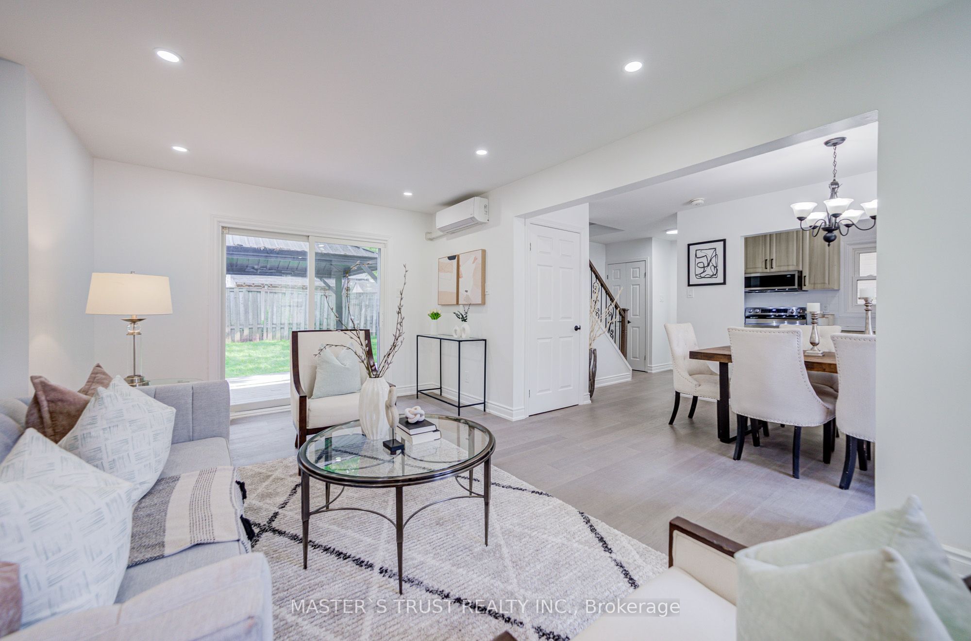 4 Gatsby Square Property Photo 10