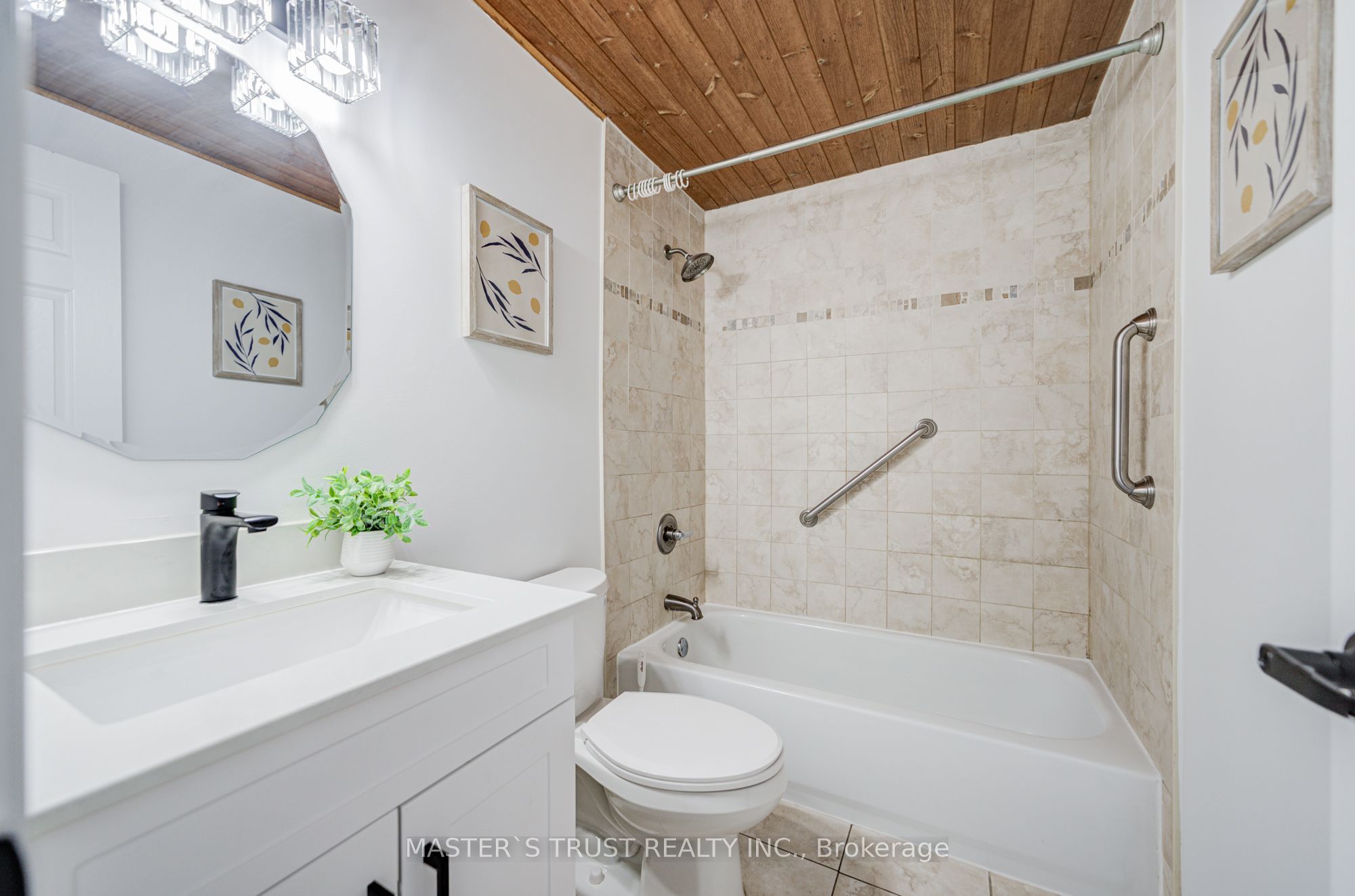 4 Gatsby Square Property Photo 22