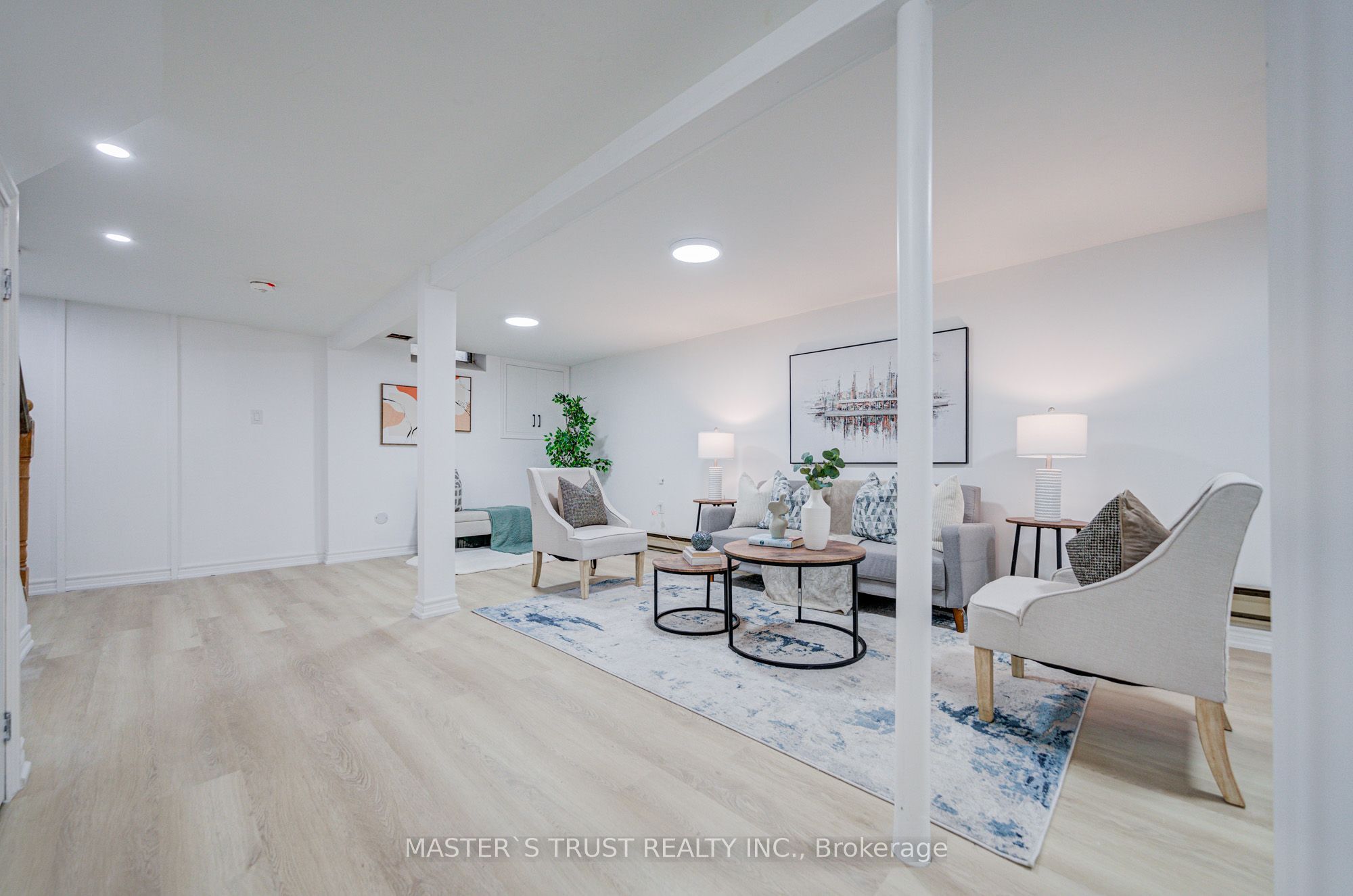 4 Gatsby Square Property Photo 27