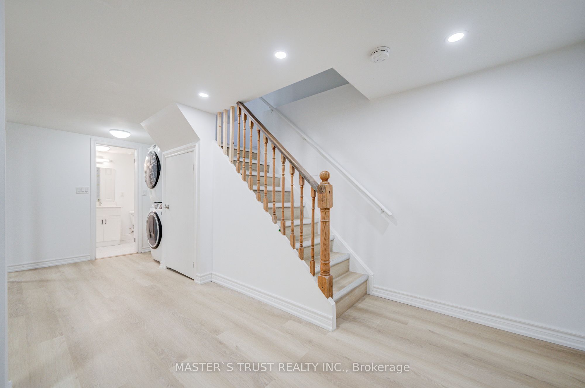 4 Gatsby Square Property Photo 31