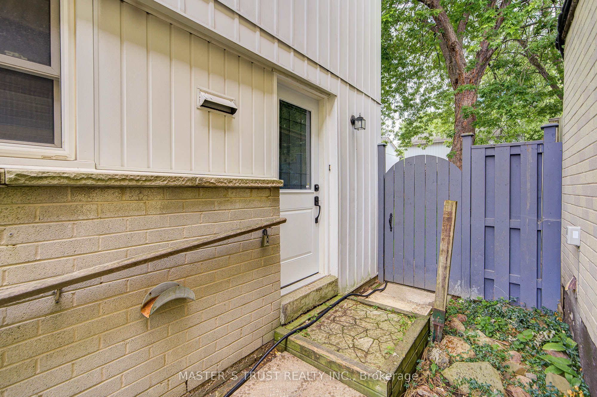 4 Gatsby Square Property Photo 32