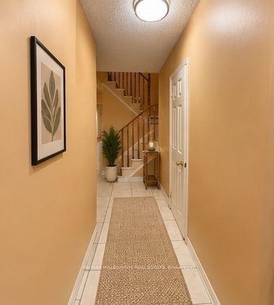 10 Hendricks Crescent Property Photo 7