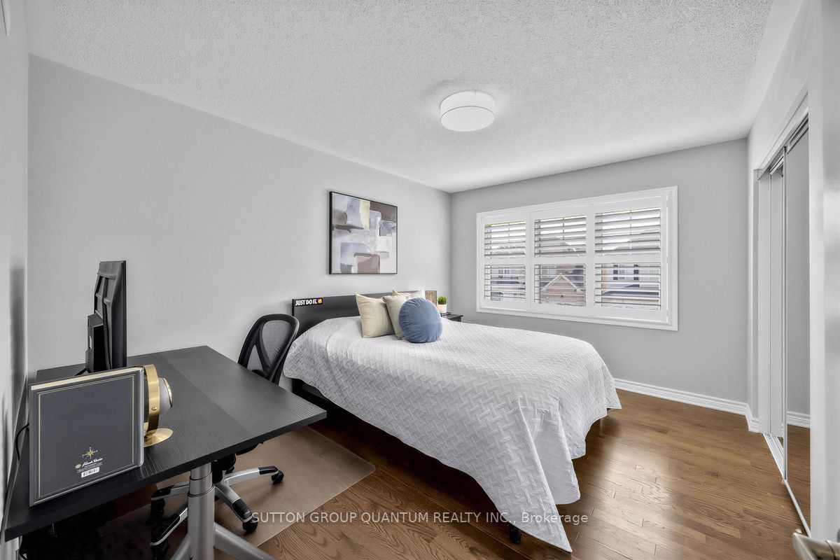 1413 Connaught Terrace Property Photo 27