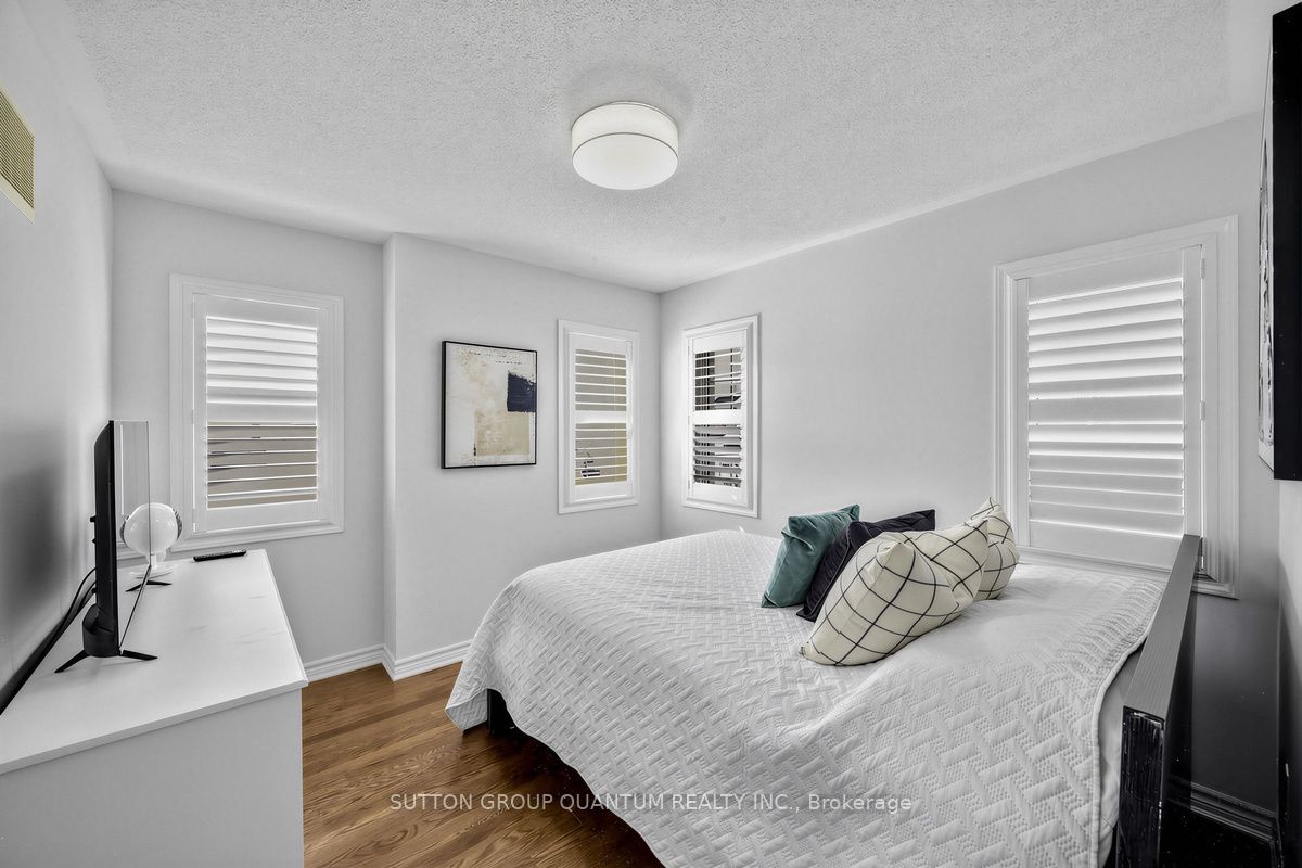 1413 Connaught Terrace Property Photo 28