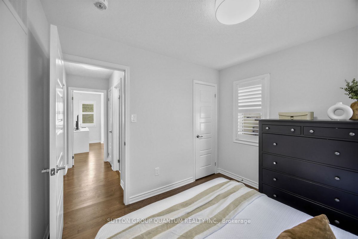 1413 Connaught Terrace Property Photo 31