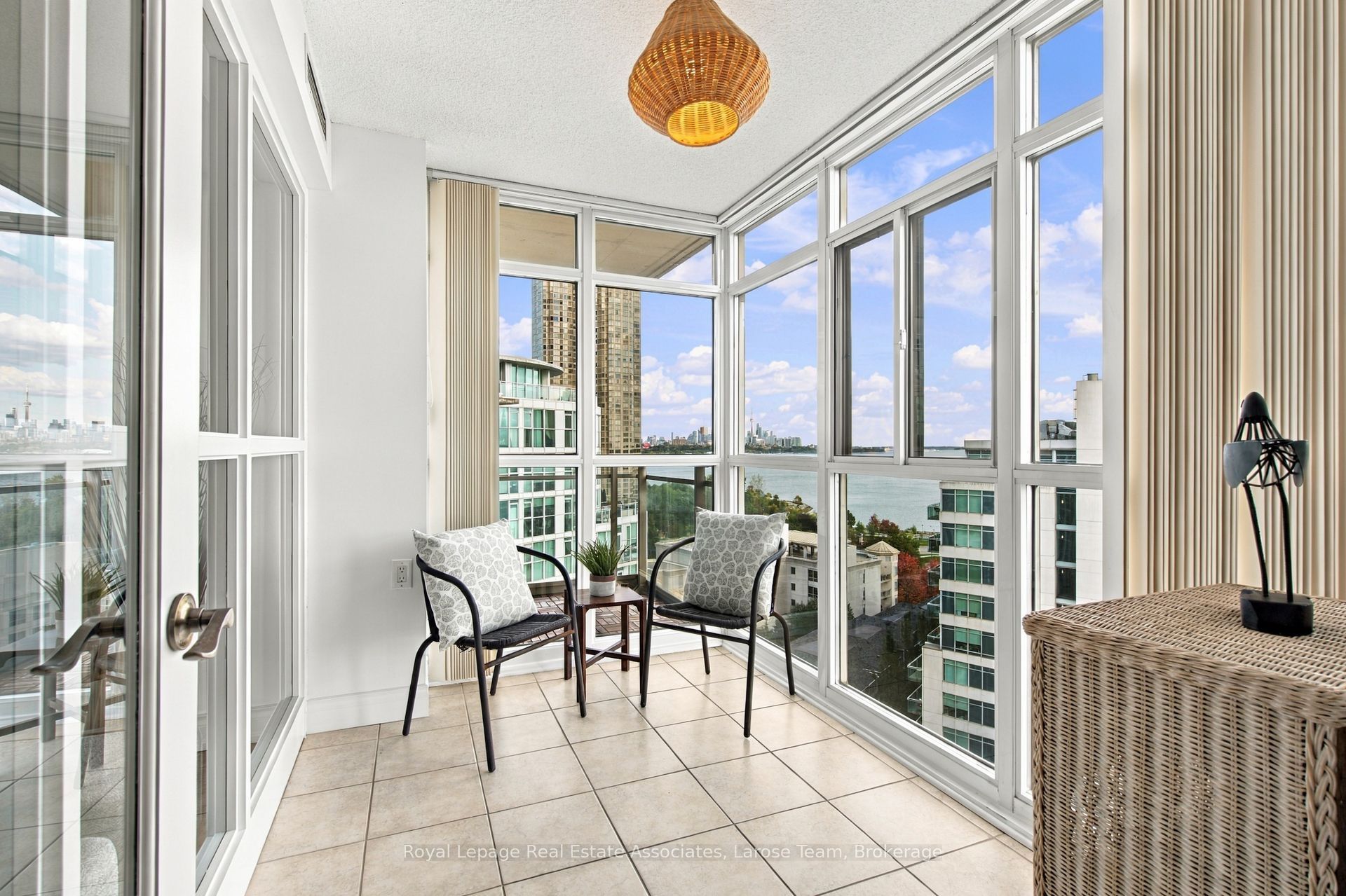 3 Marine Parade Drive 1402 Property Photo 9