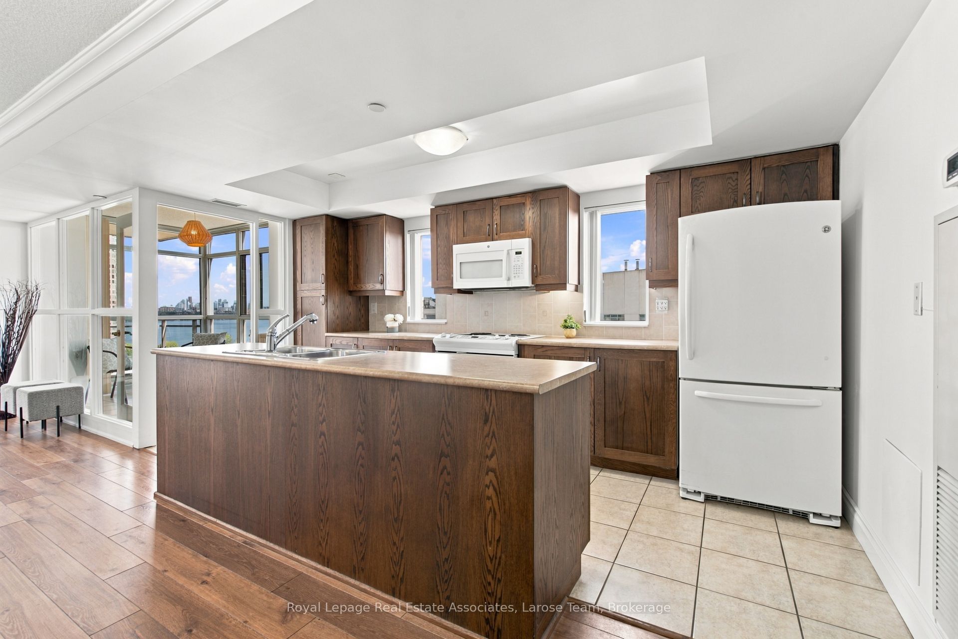 3 Marine Parade Drive 1402 Property Photo 13
