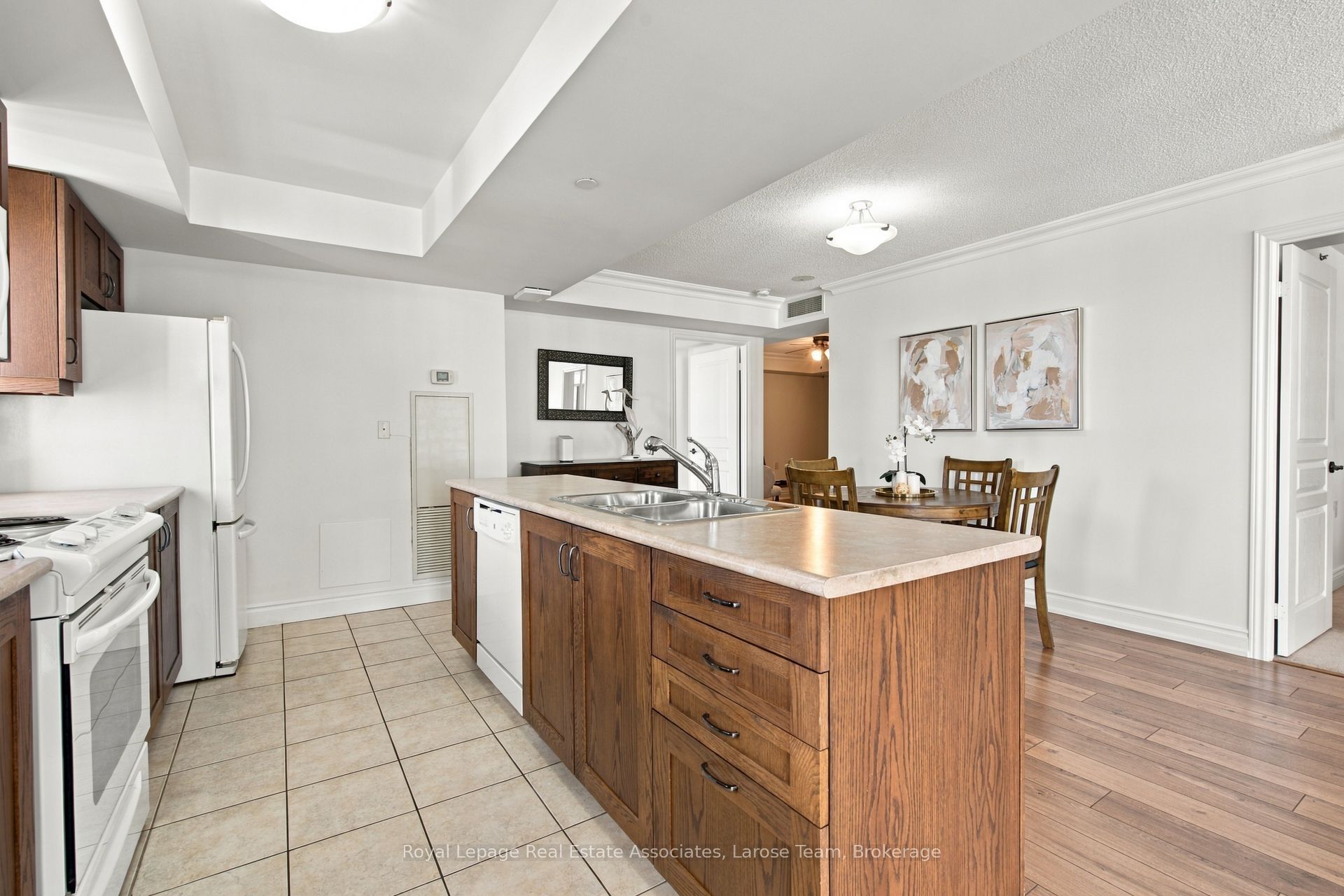 3 Marine Parade Drive 1402 Property Photo 14