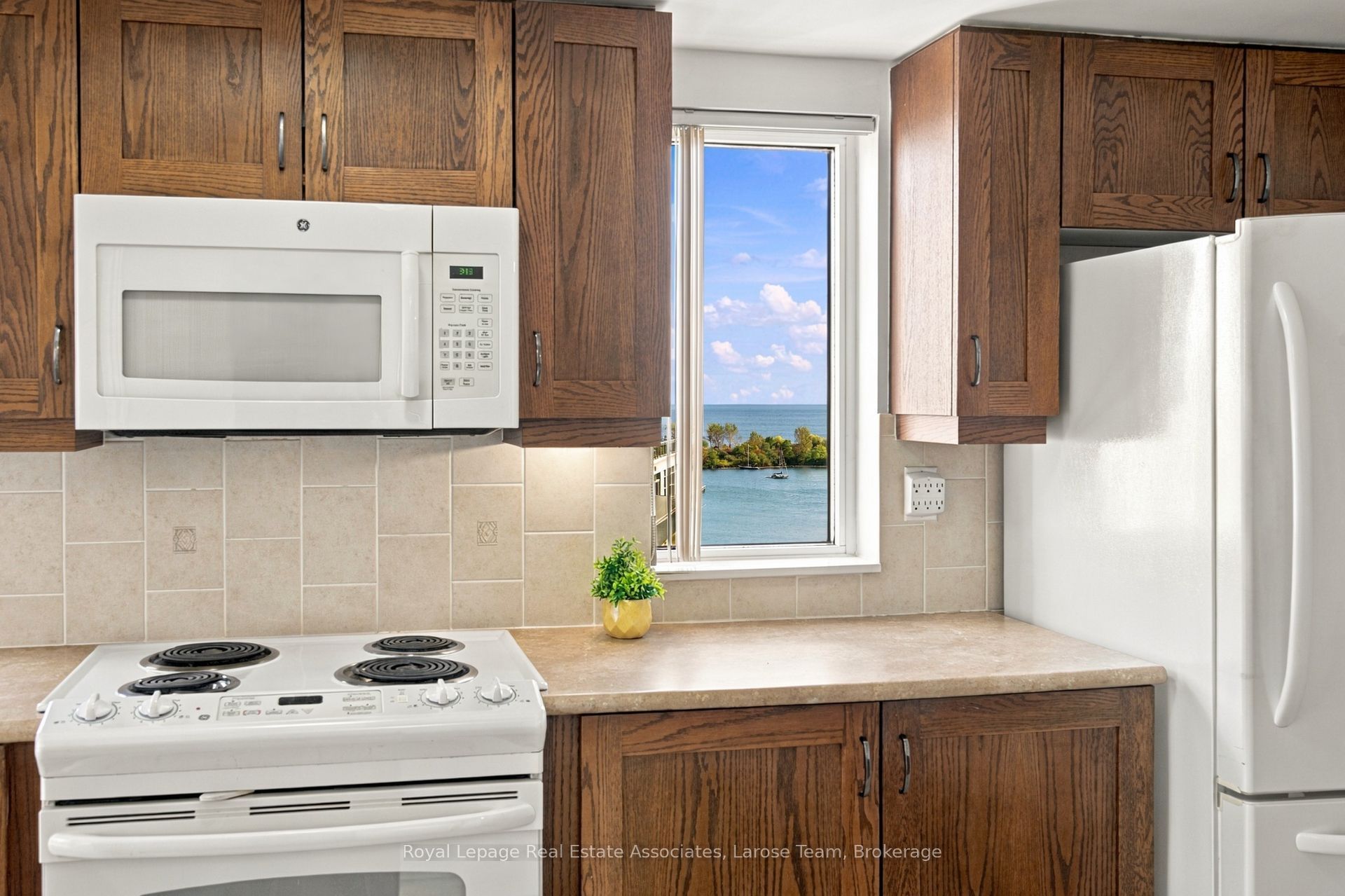 3 Marine Parade Drive 1402 Property Photo 16