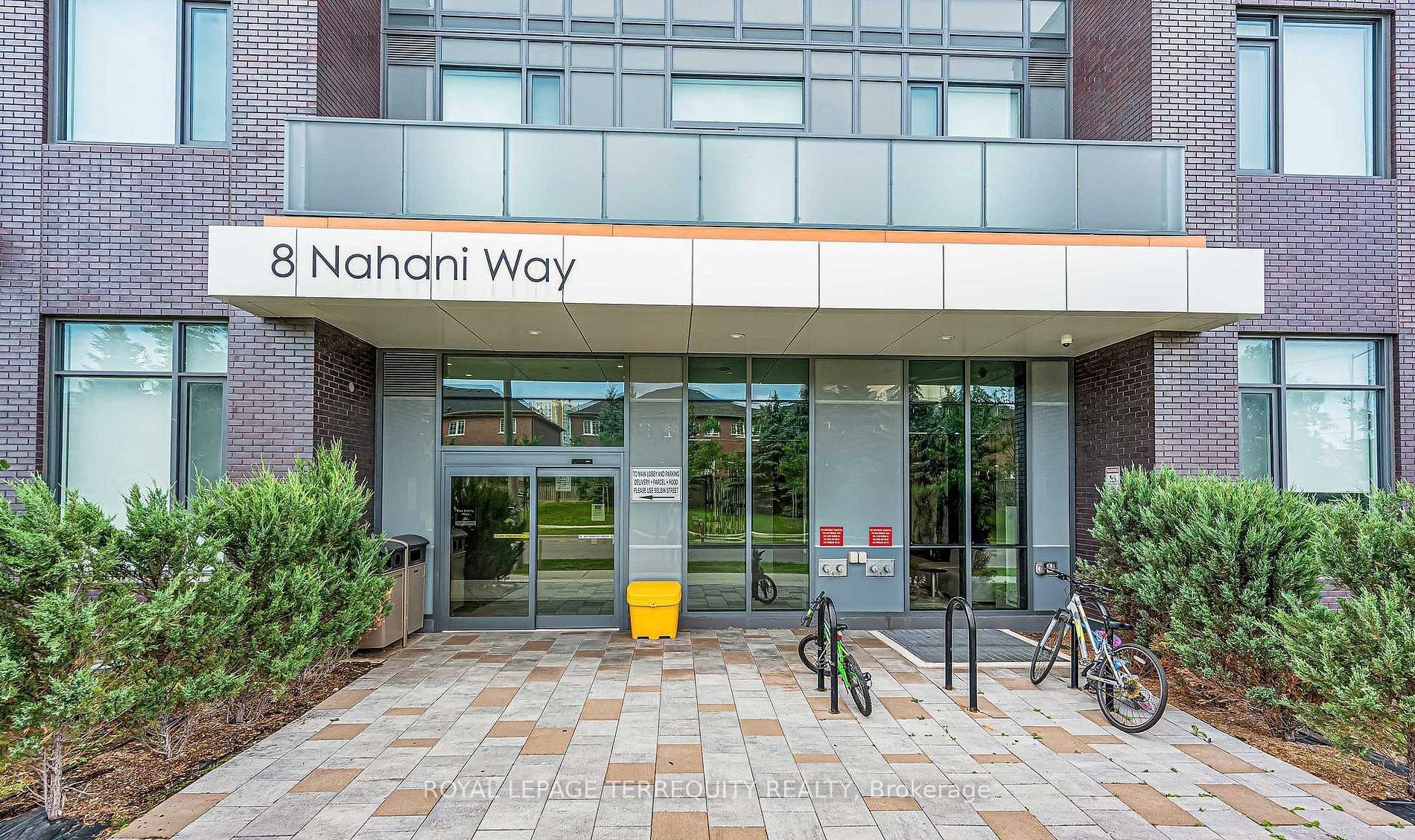 8 Nahani Way 2509 Property Photo 1