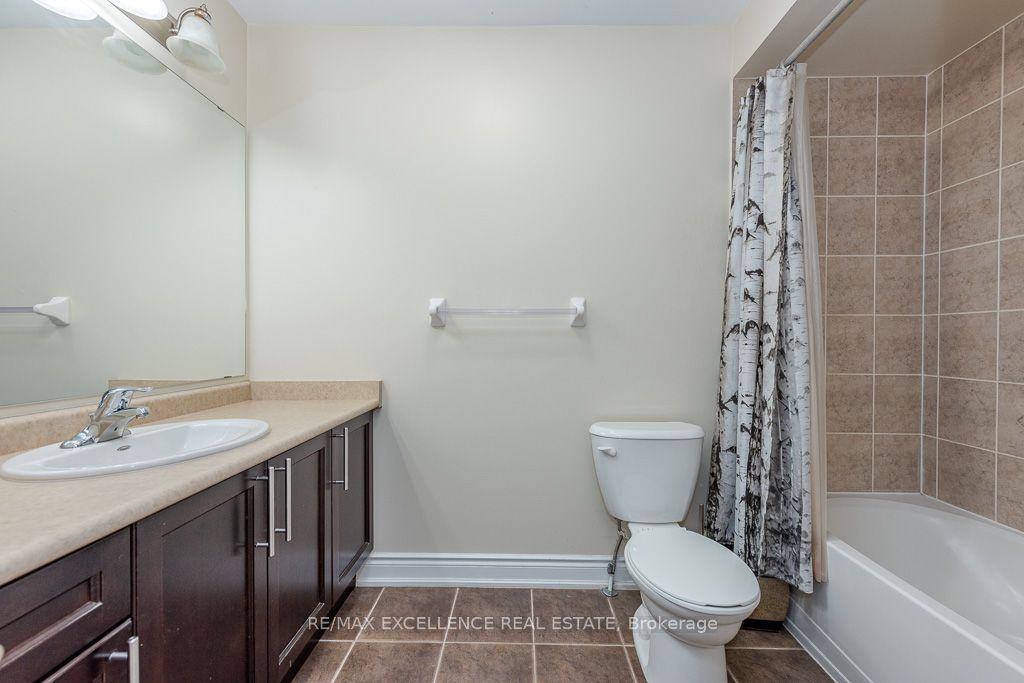 110 Cedar Lake Crescent 84 Property Photo 21
