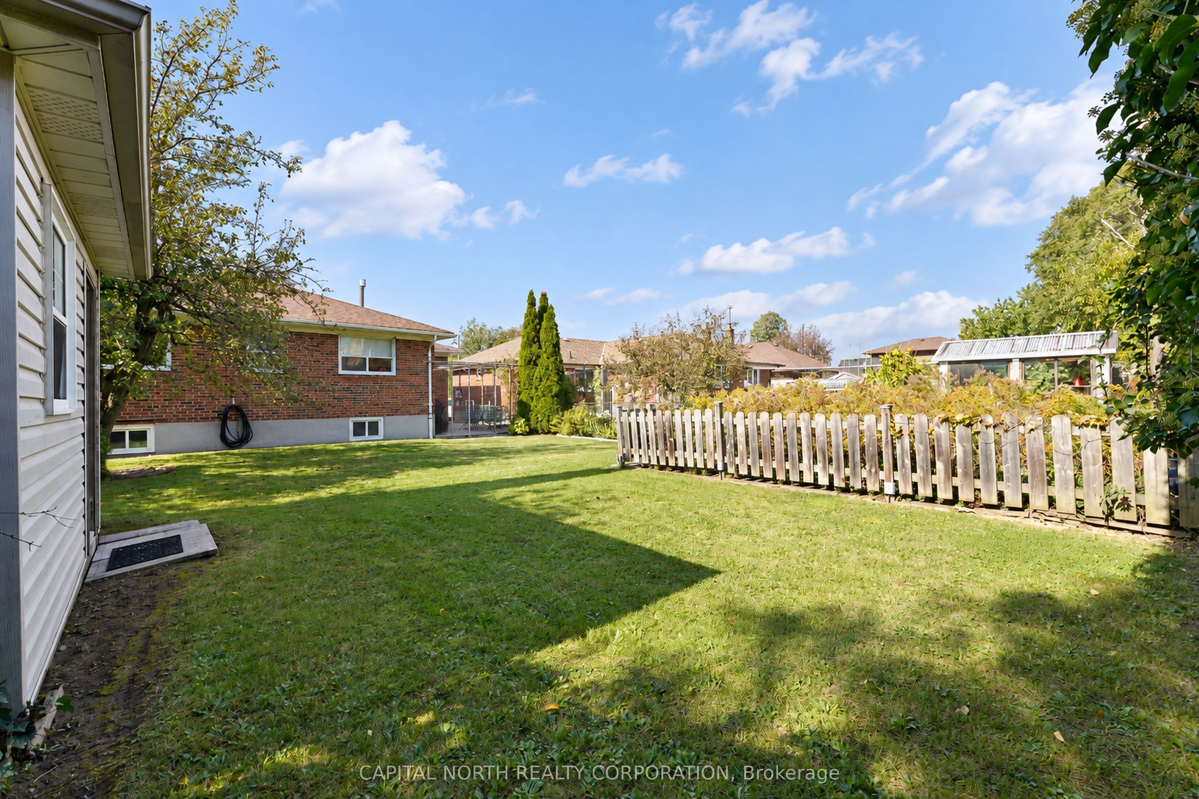 11 Erie Street Property Photo 12