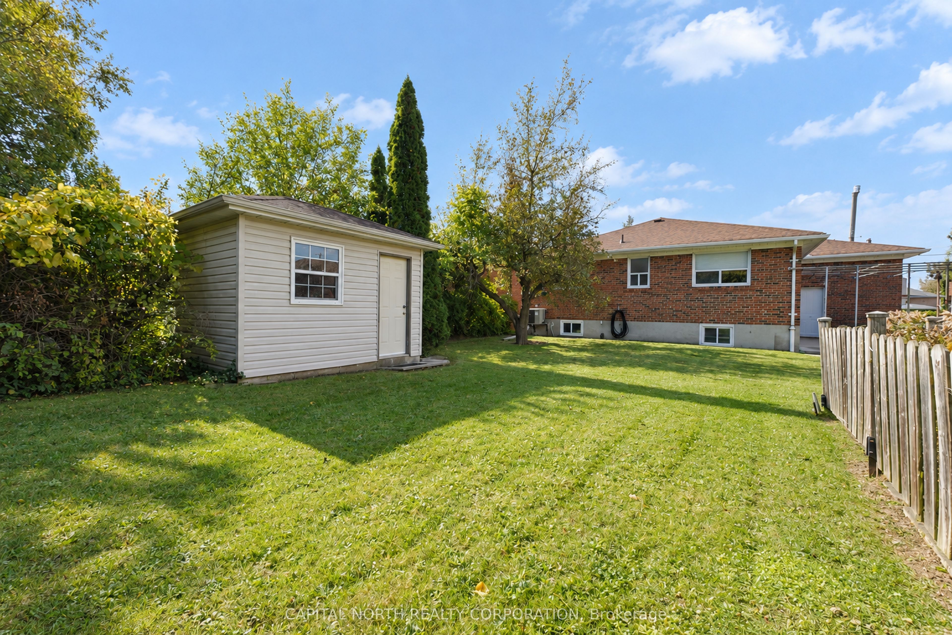 11 Erie Street Property Photo 13