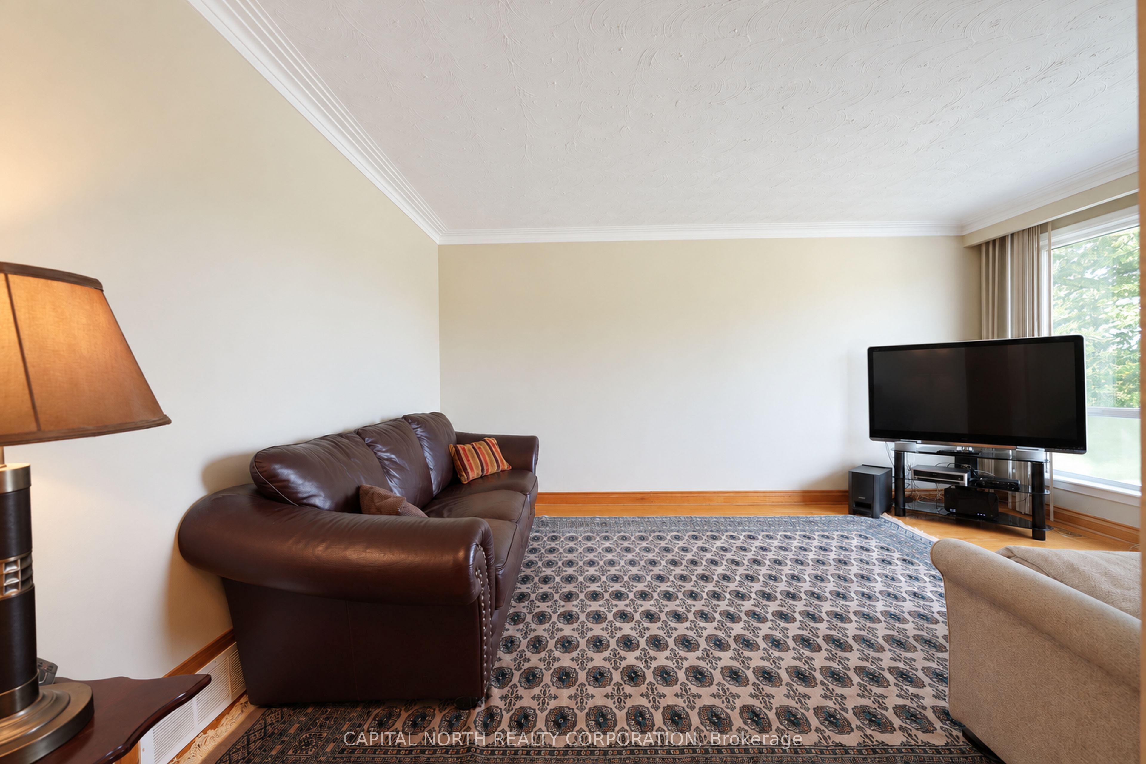 11 Erie Street Property Photo 21