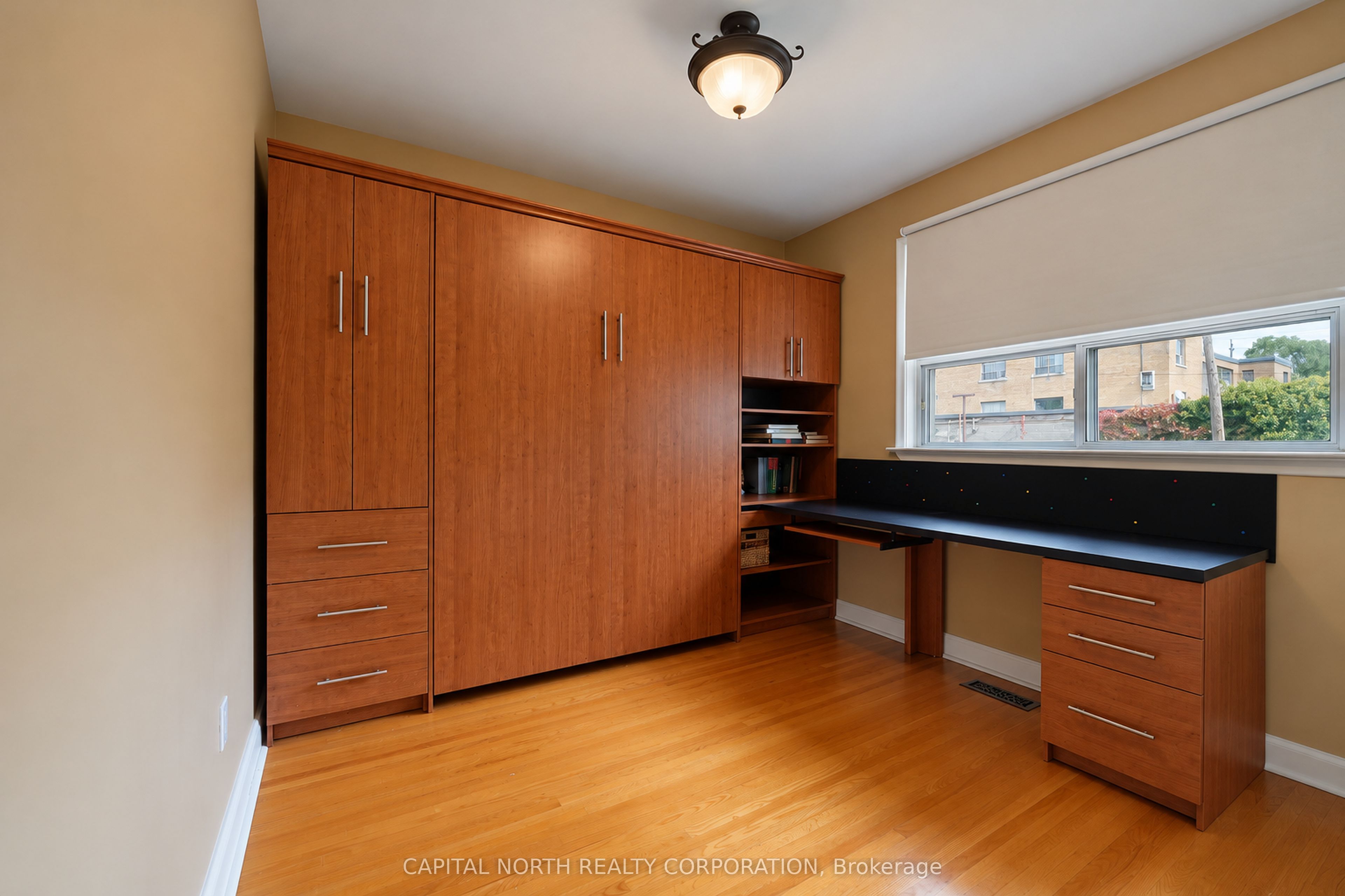 11 Erie Street Property Photo 29