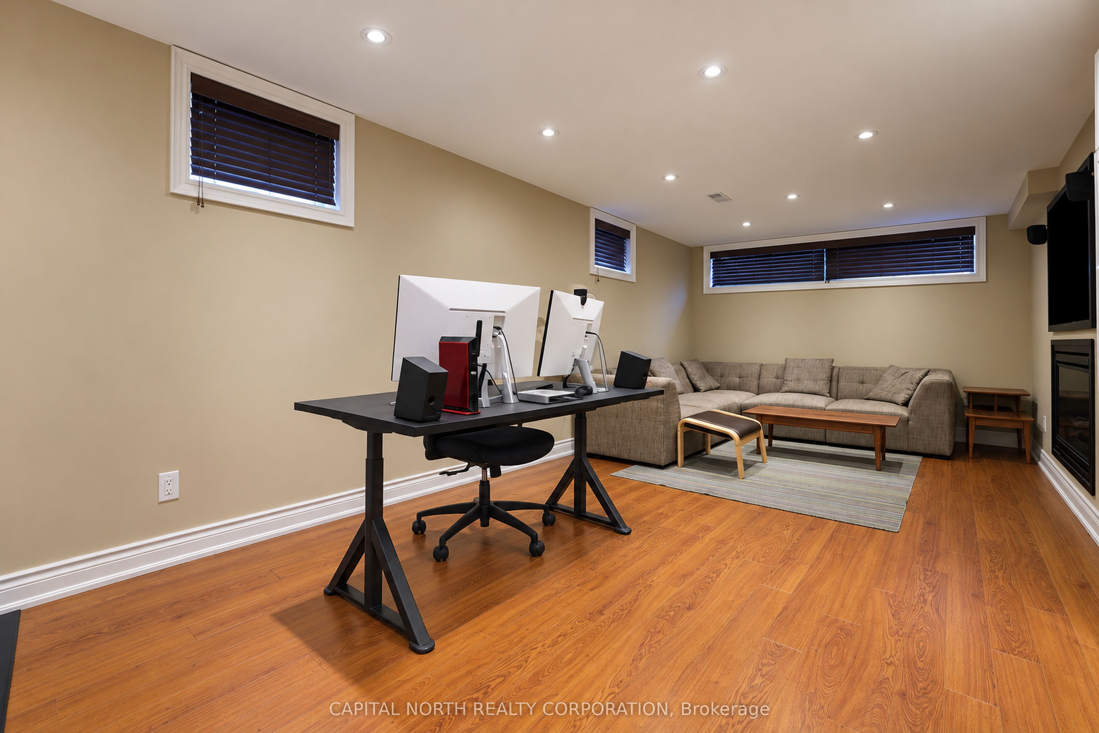 11 Erie Street Property Photo 32