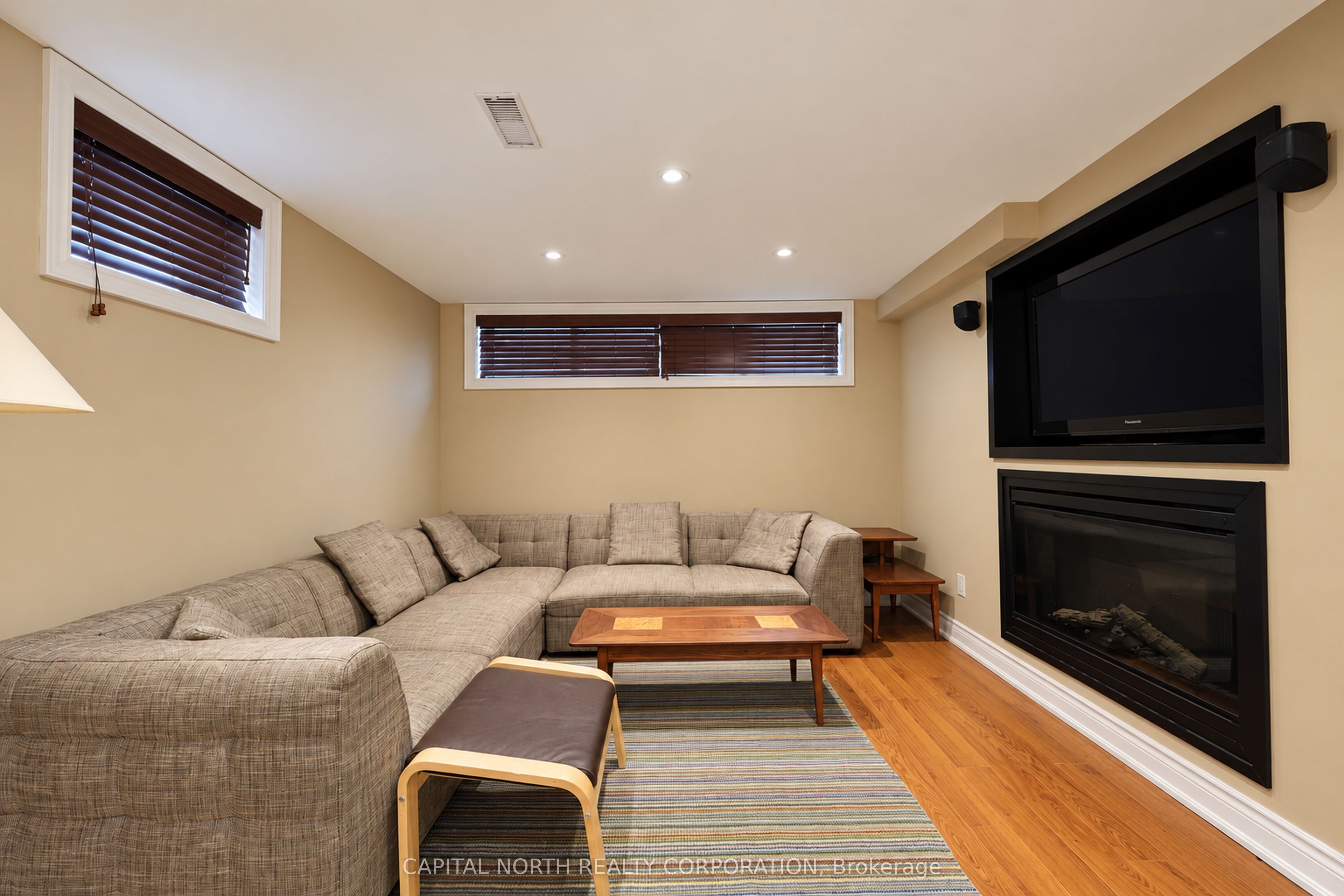 11 Erie Street Property Photo 34