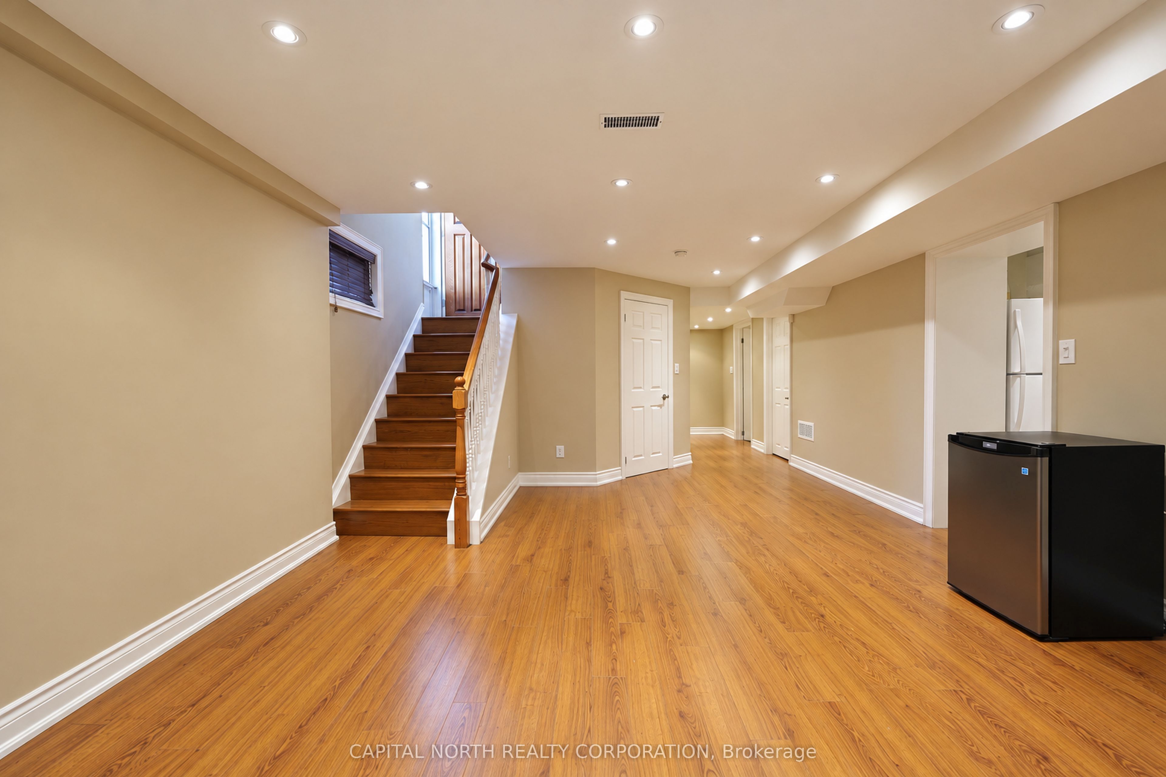 11 Erie Street Property Photo 38