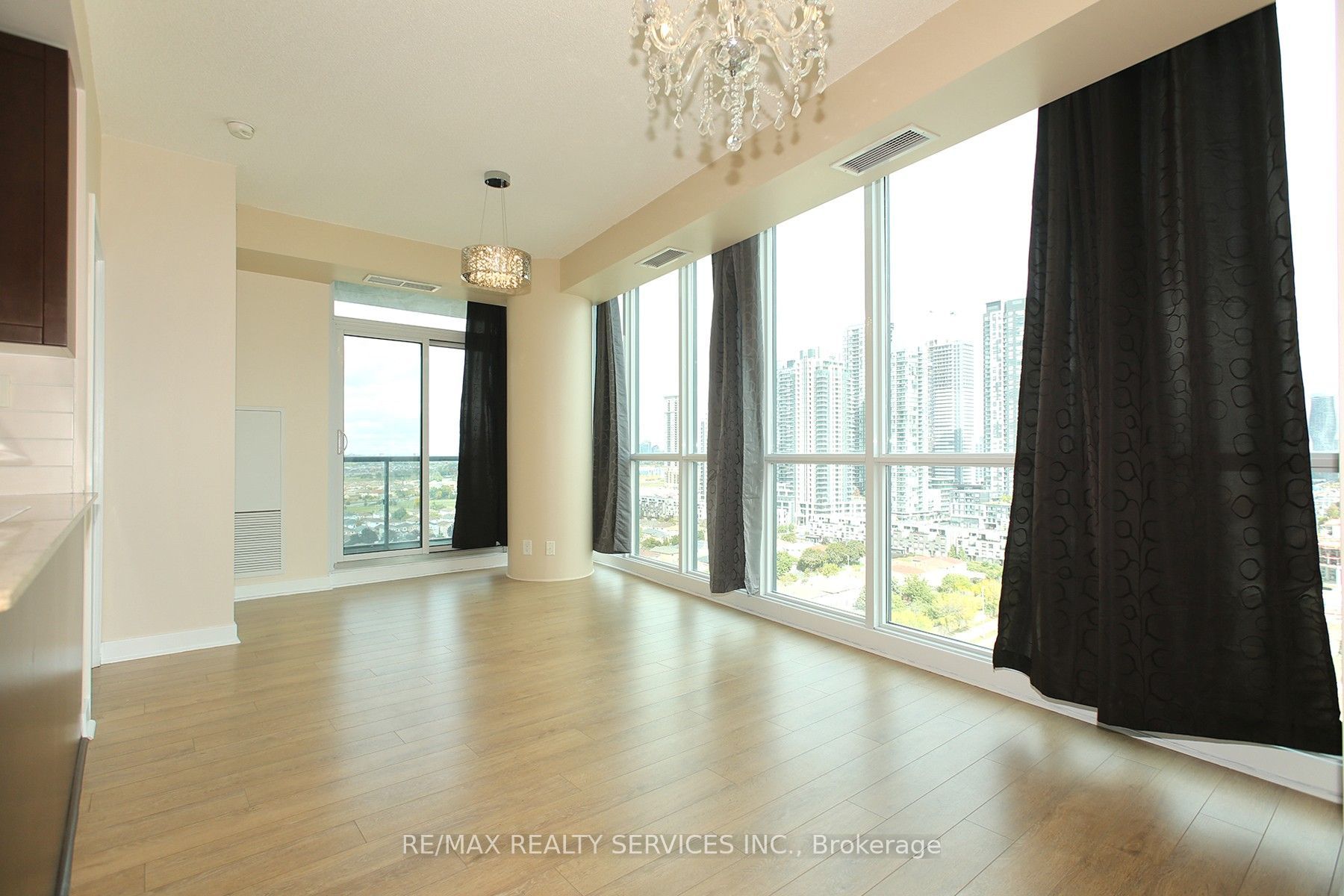 3985 Grand Park Drive 1411 Property Photo 4