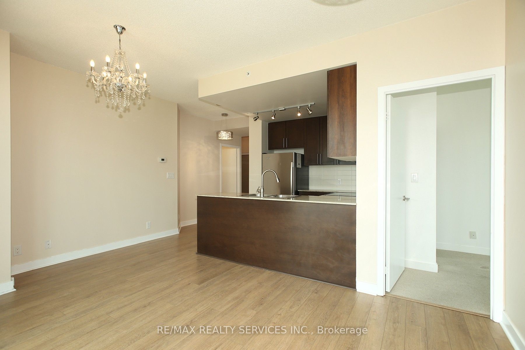 3985 Grand Park Drive 1411 Property Photo 10