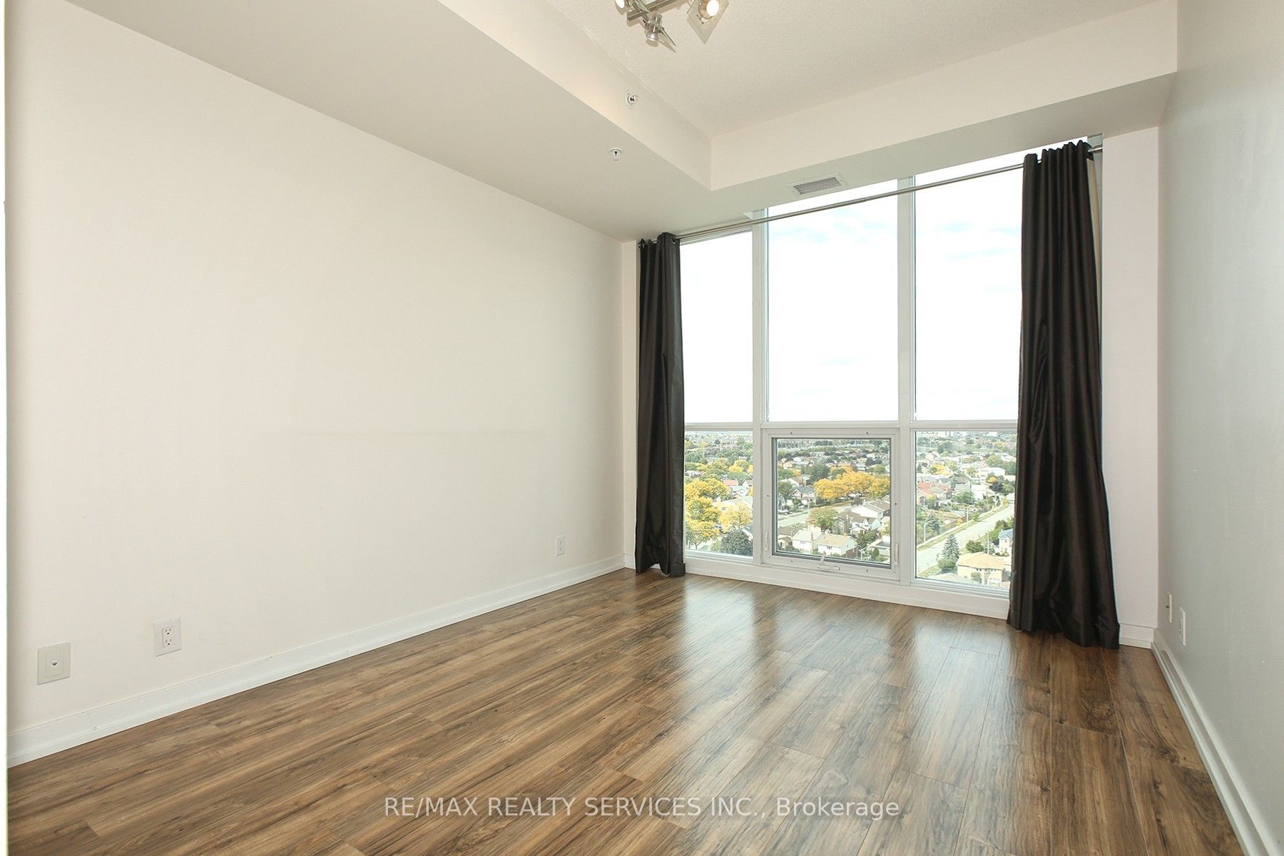 3985 Grand Park Drive 1411 Property Photo 11