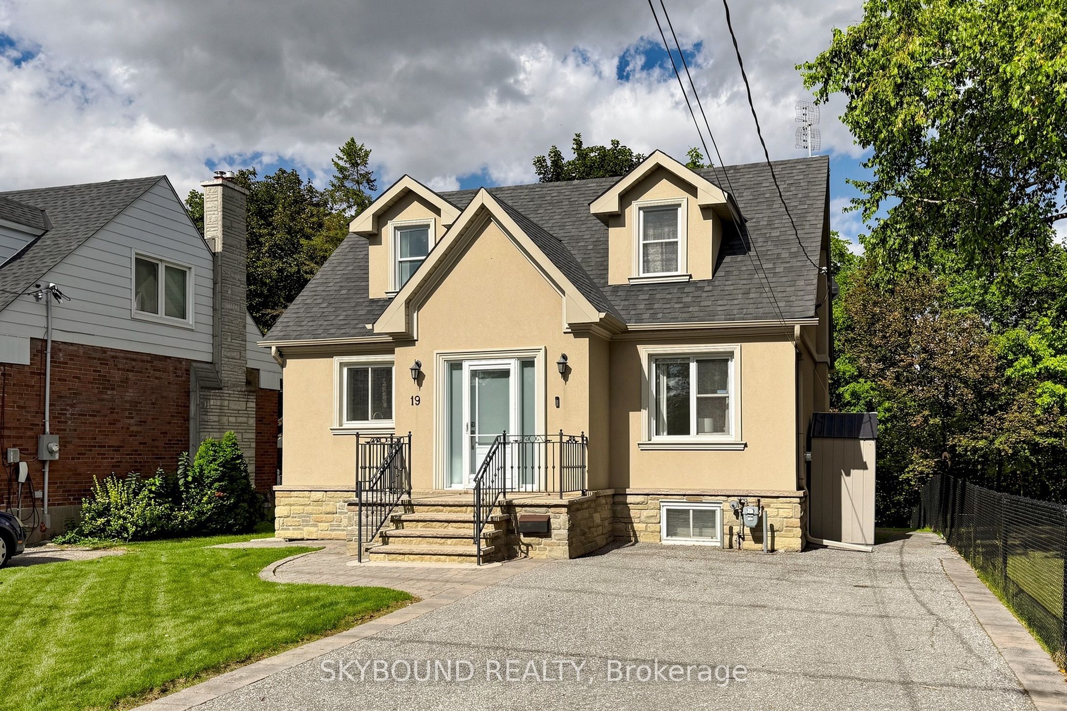 19 Riverview Heights Property Photo 2
