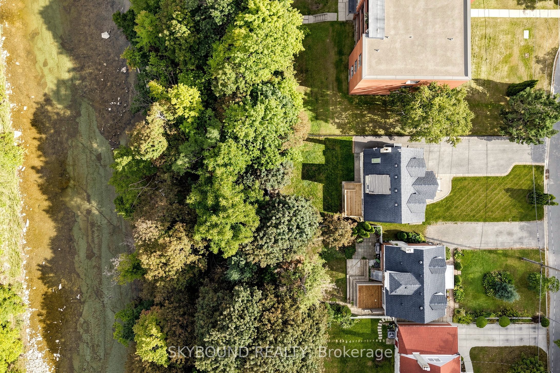 19 Riverview Heights Property Photo 42