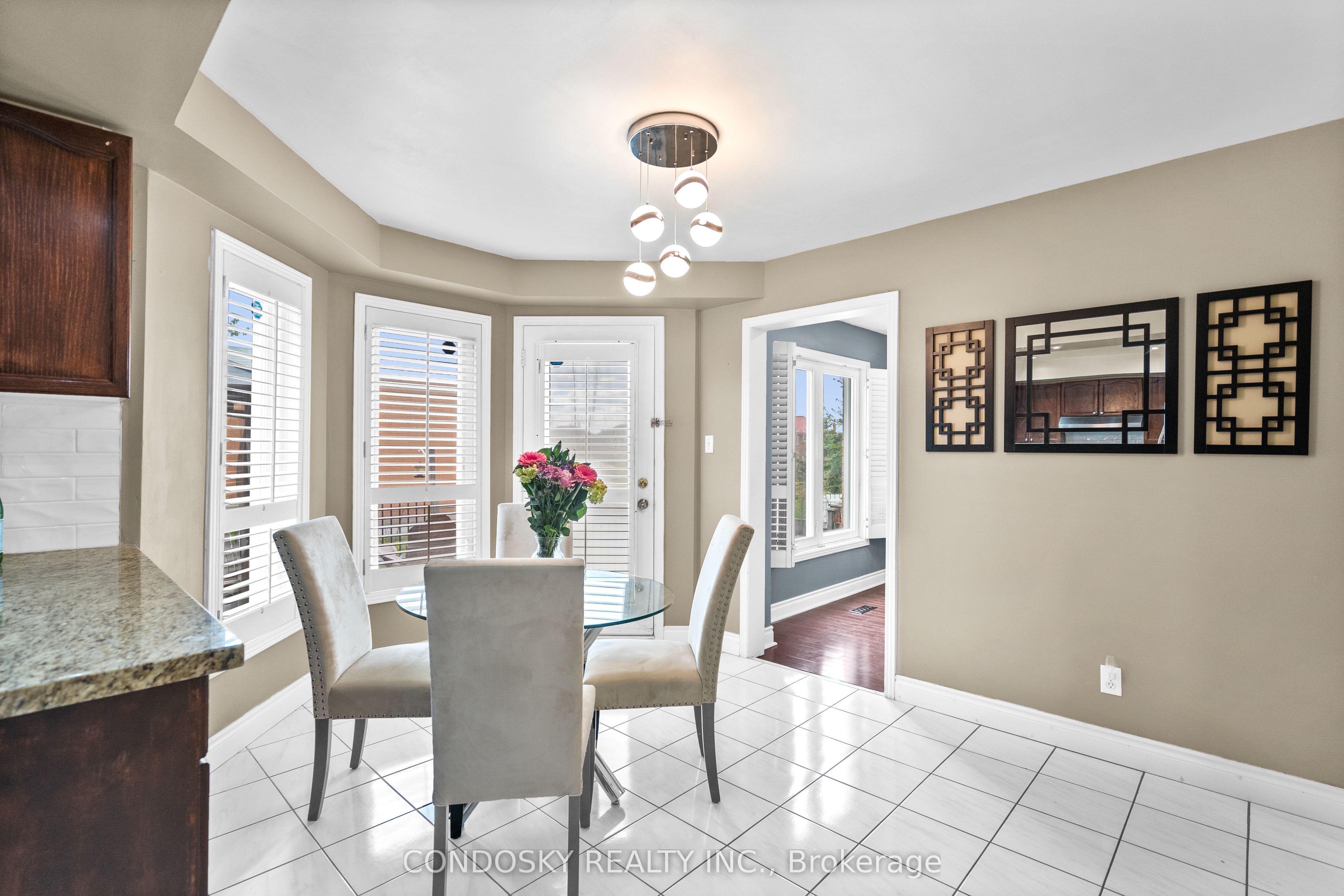 6182 Duford Drive Property Photo 10