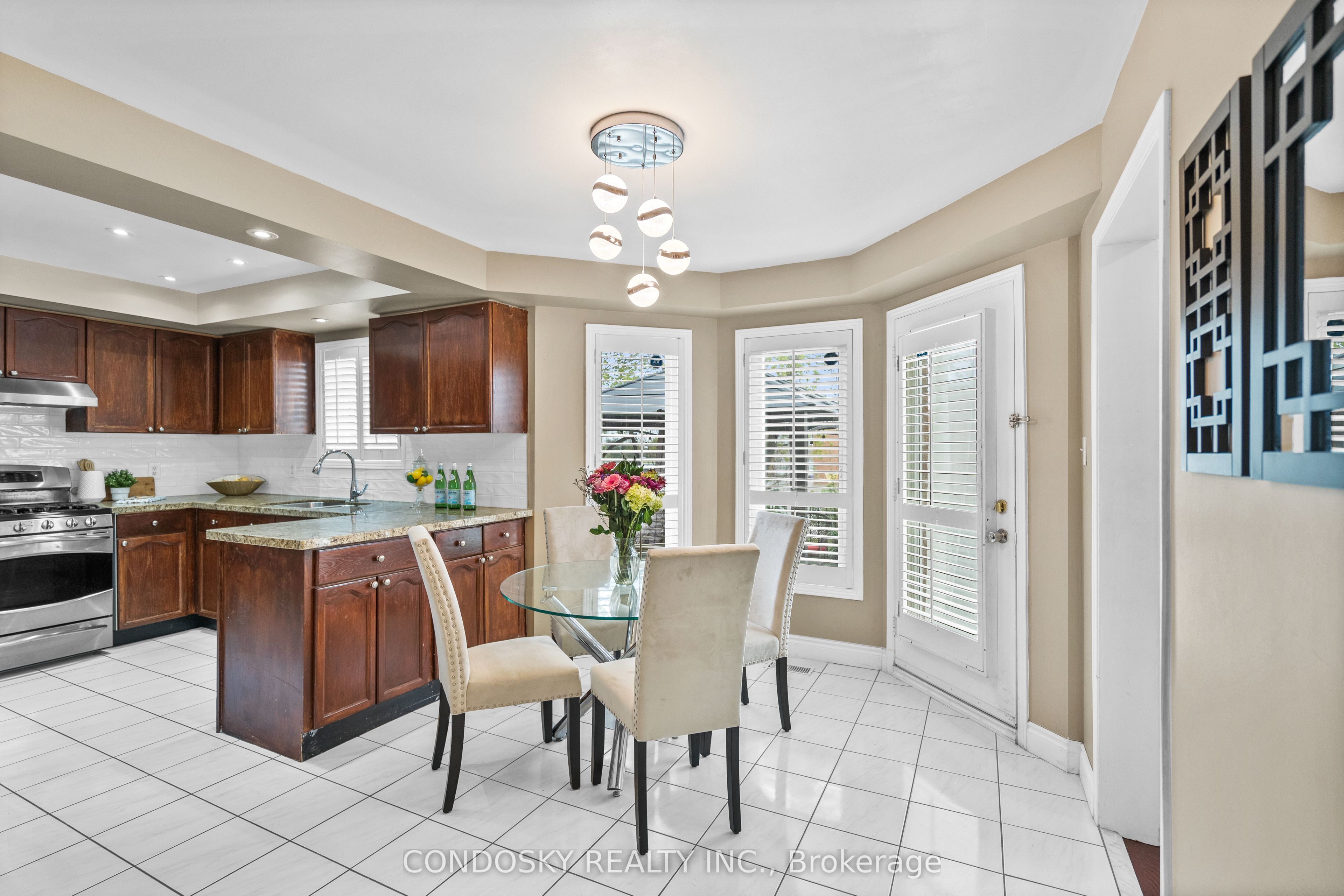 6182 Duford Drive Property Photo 11