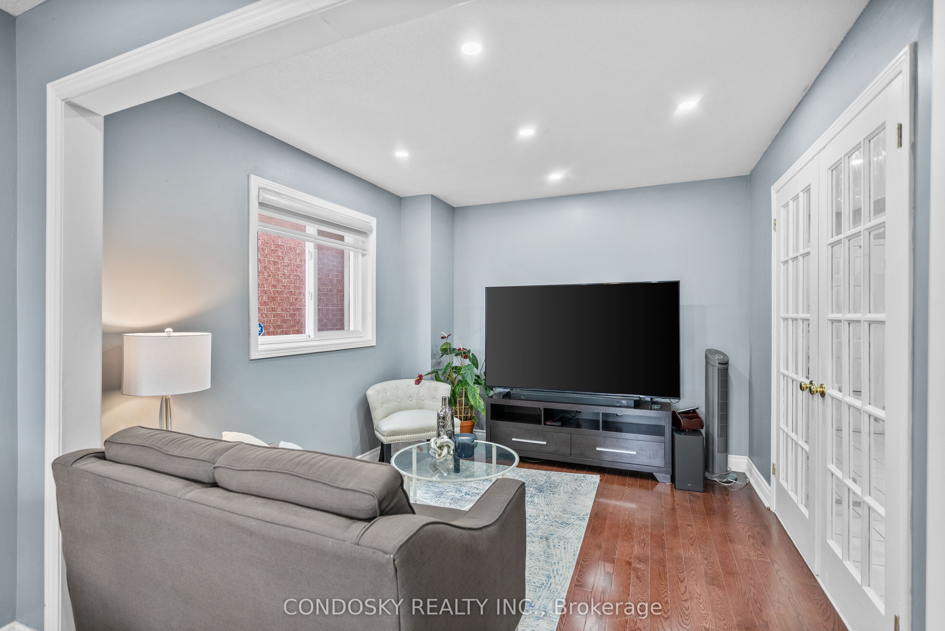 6182 Duford Drive Property Photo 16