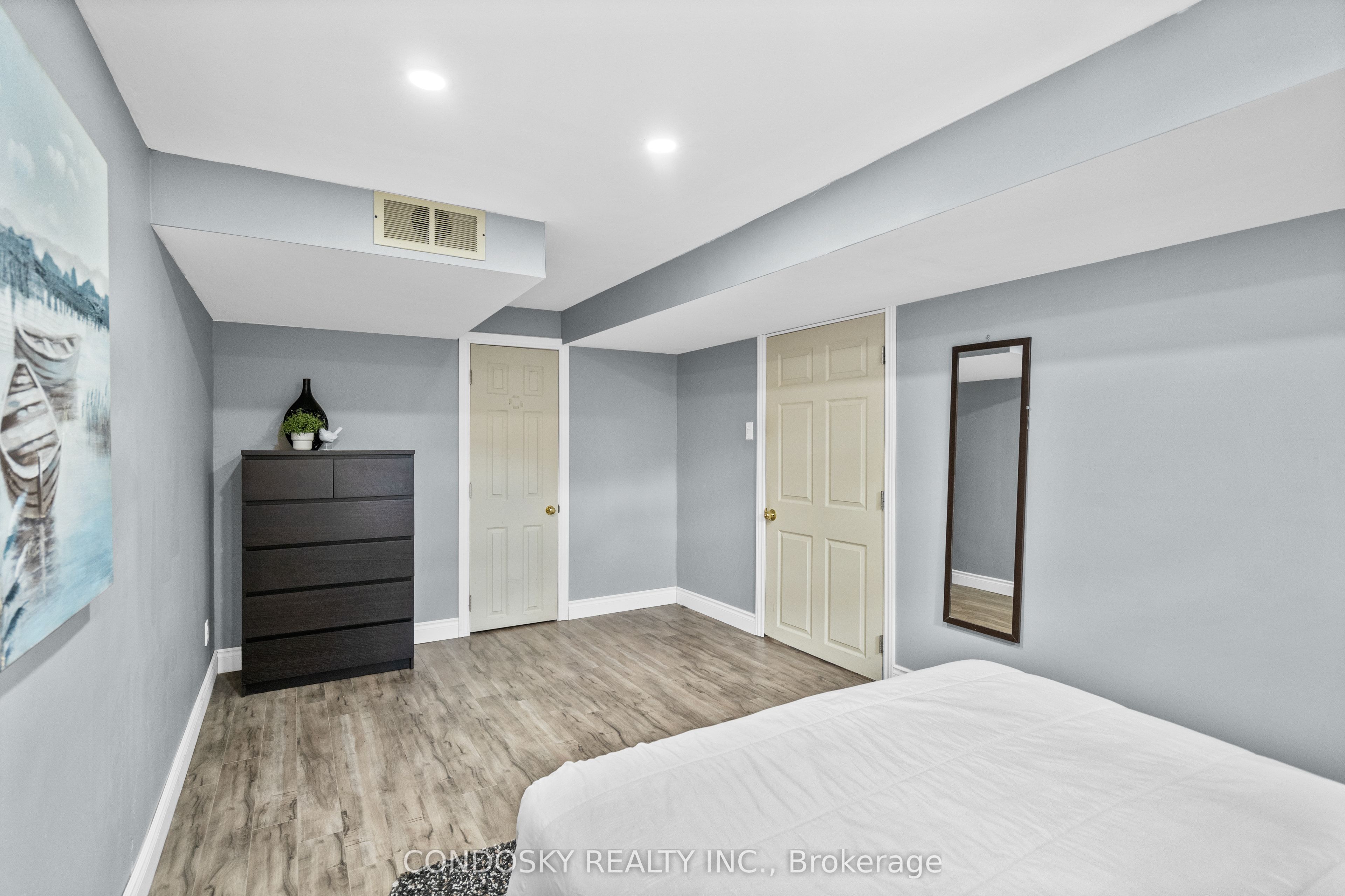 6182 Duford Drive Property Photo 43