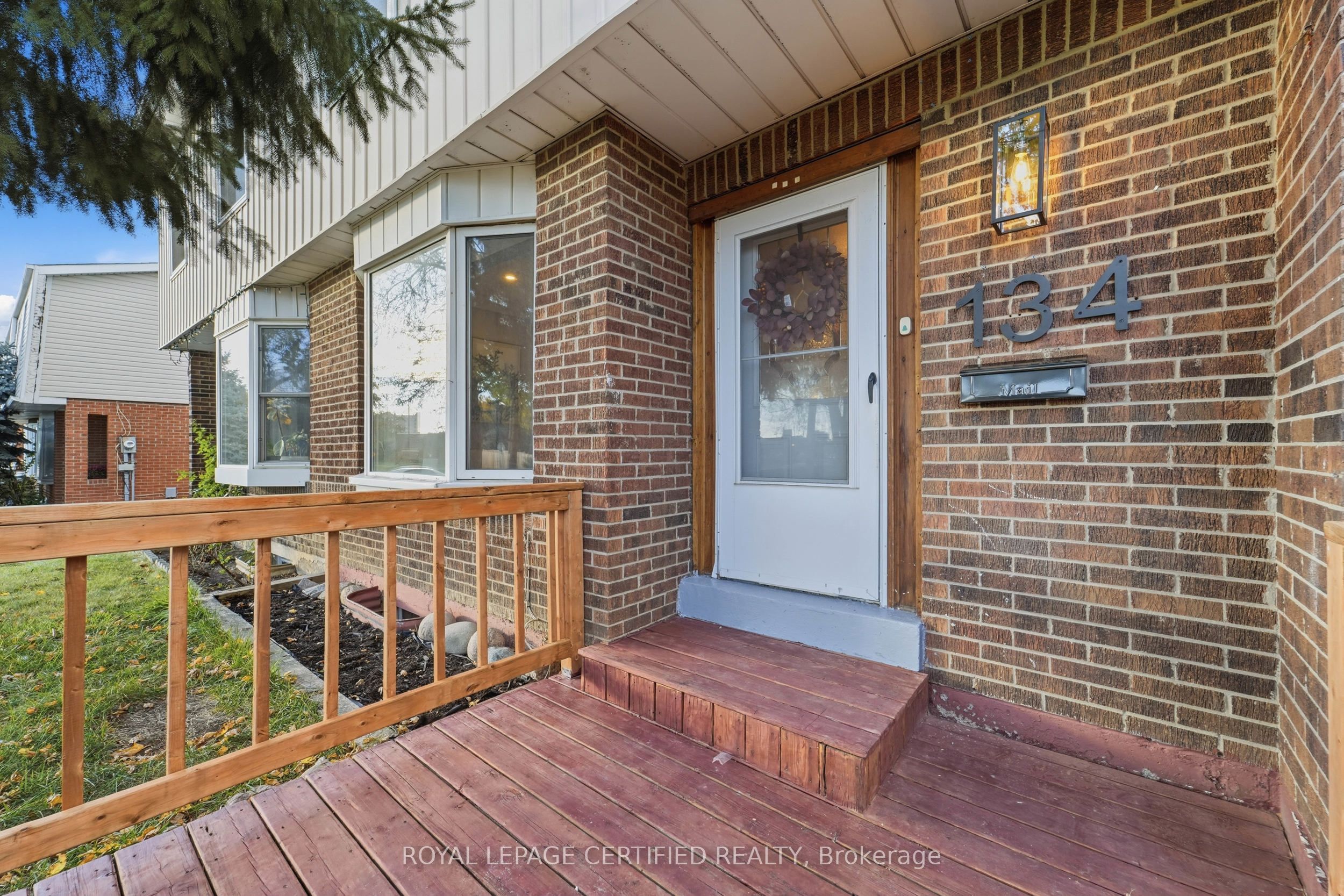134 Hansen Road N Property Photo 2