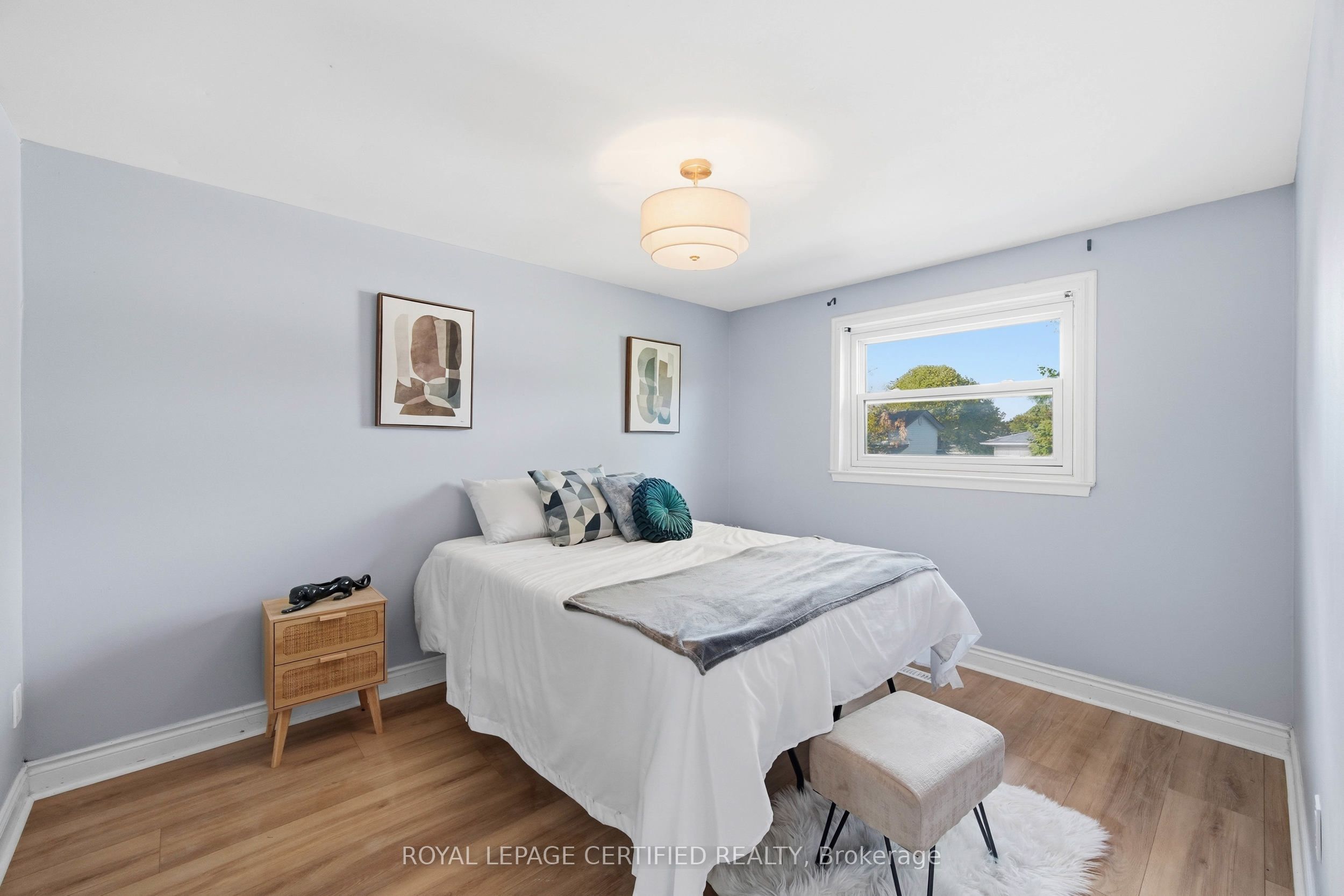 134 Hansen Road N Property Photo 12