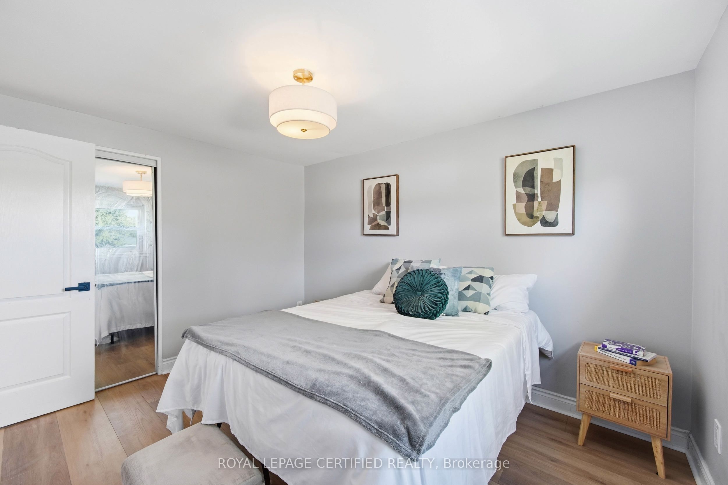 134 Hansen Road N Property Photo 13