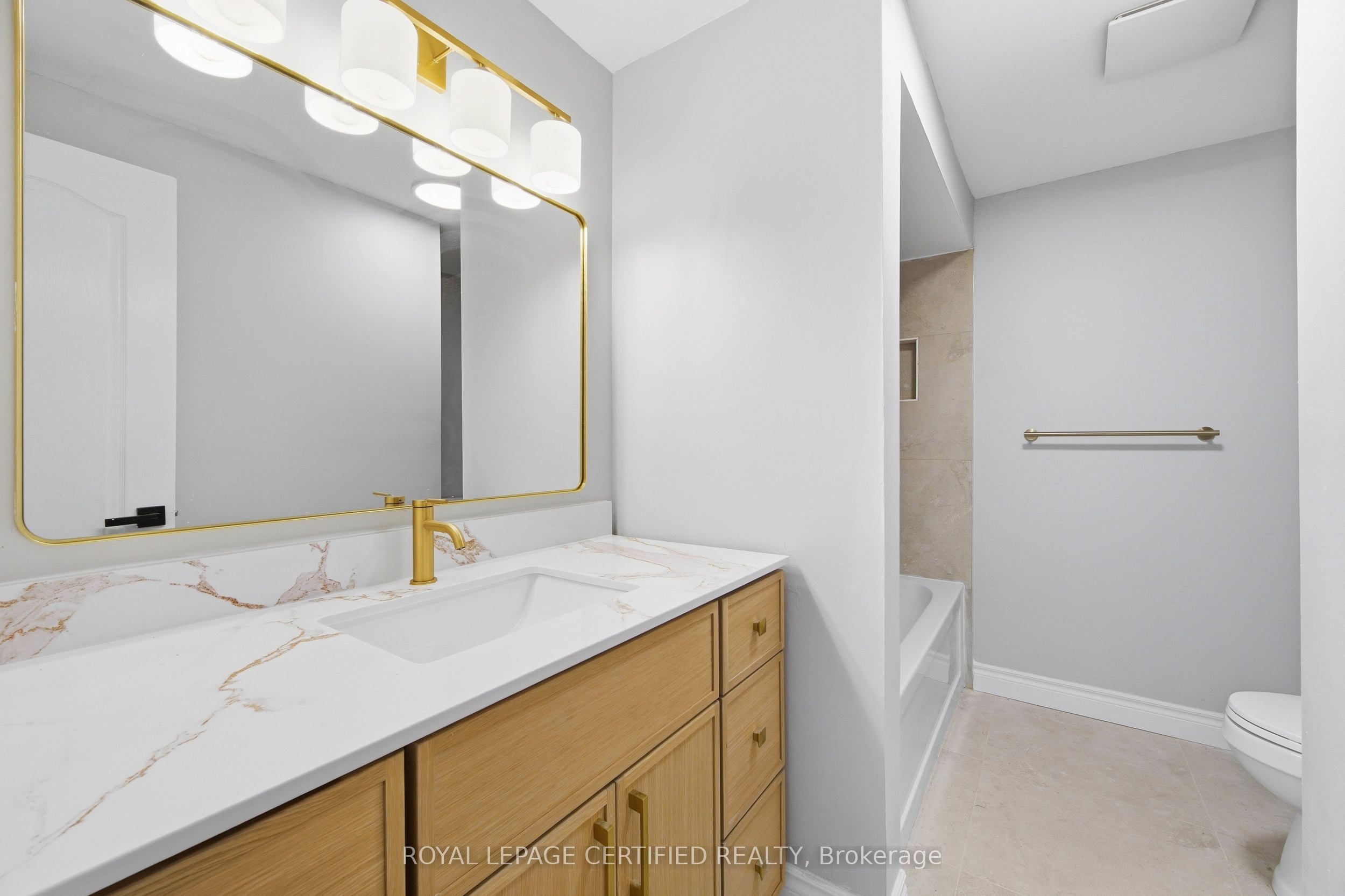 134 Hansen Road N Property Photo 18
