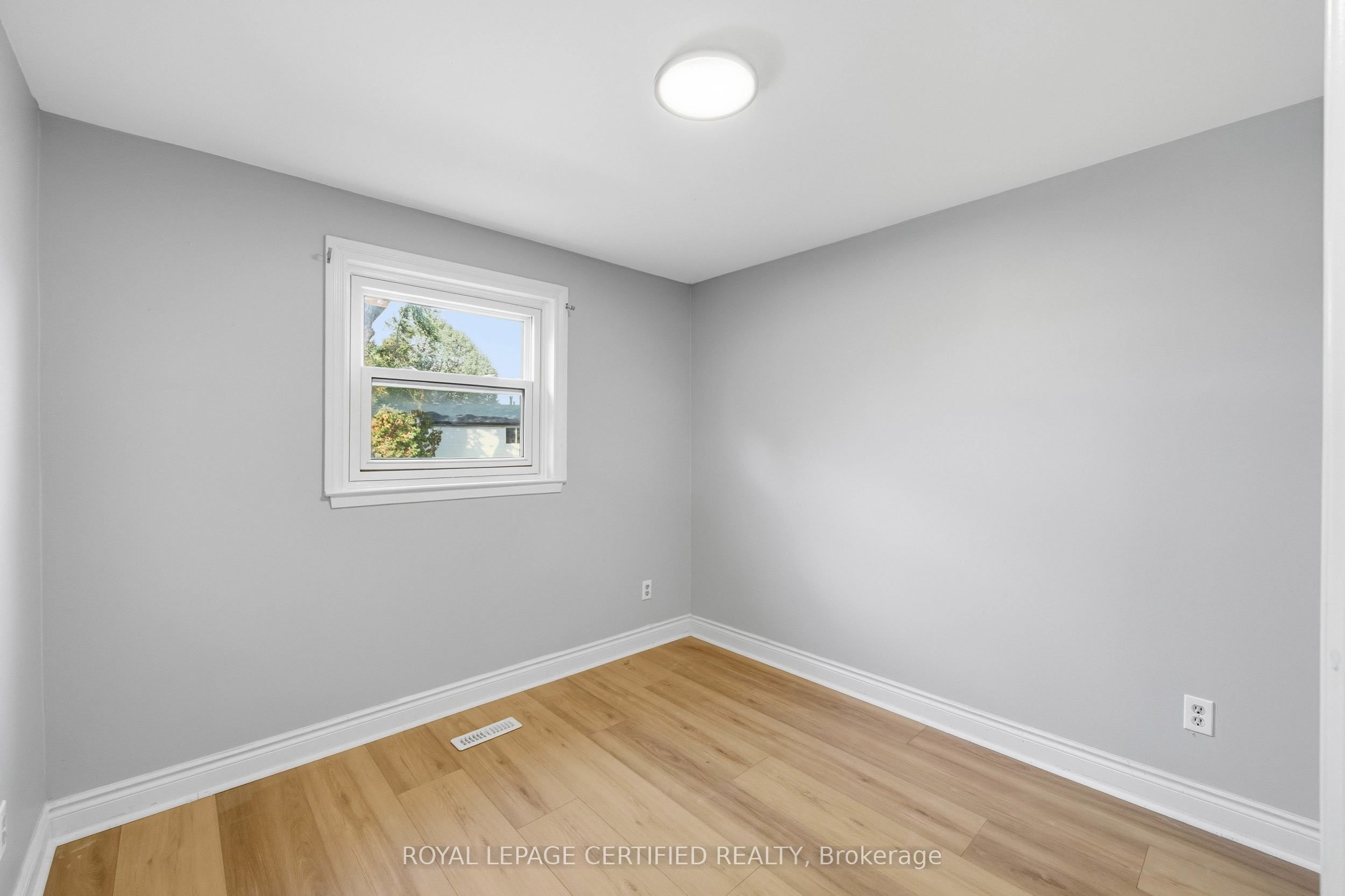 134 Hansen Road N Property Photo 20