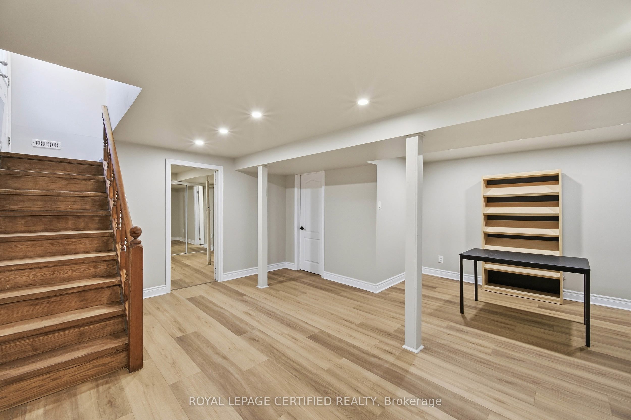 134 Hansen Road N Property Photo 22