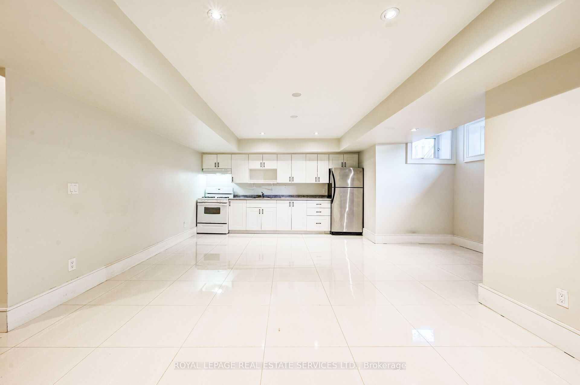 63 Burrows Avenue L Property Photo 4