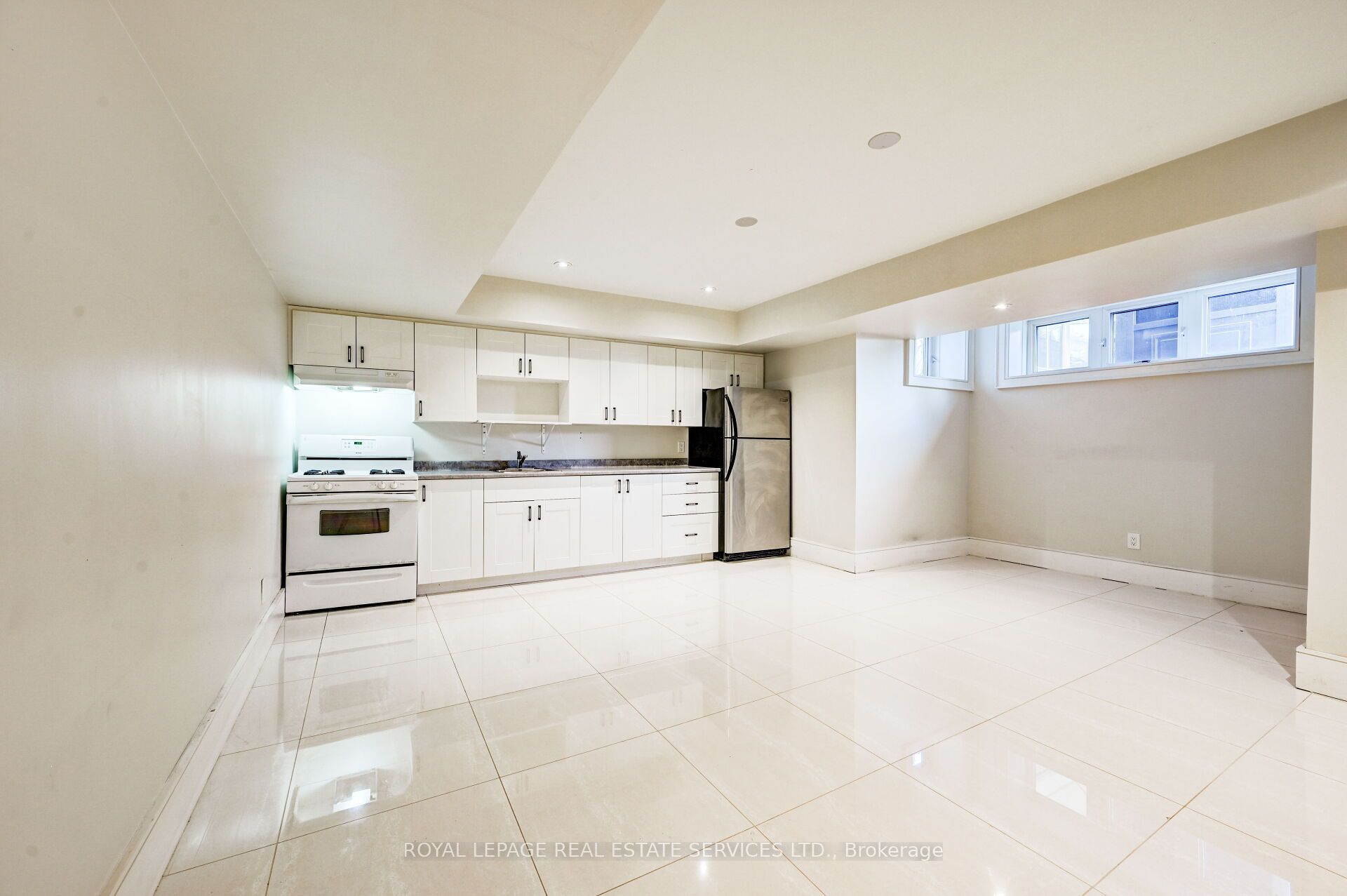 63 Burrows Avenue L Property Photo 6