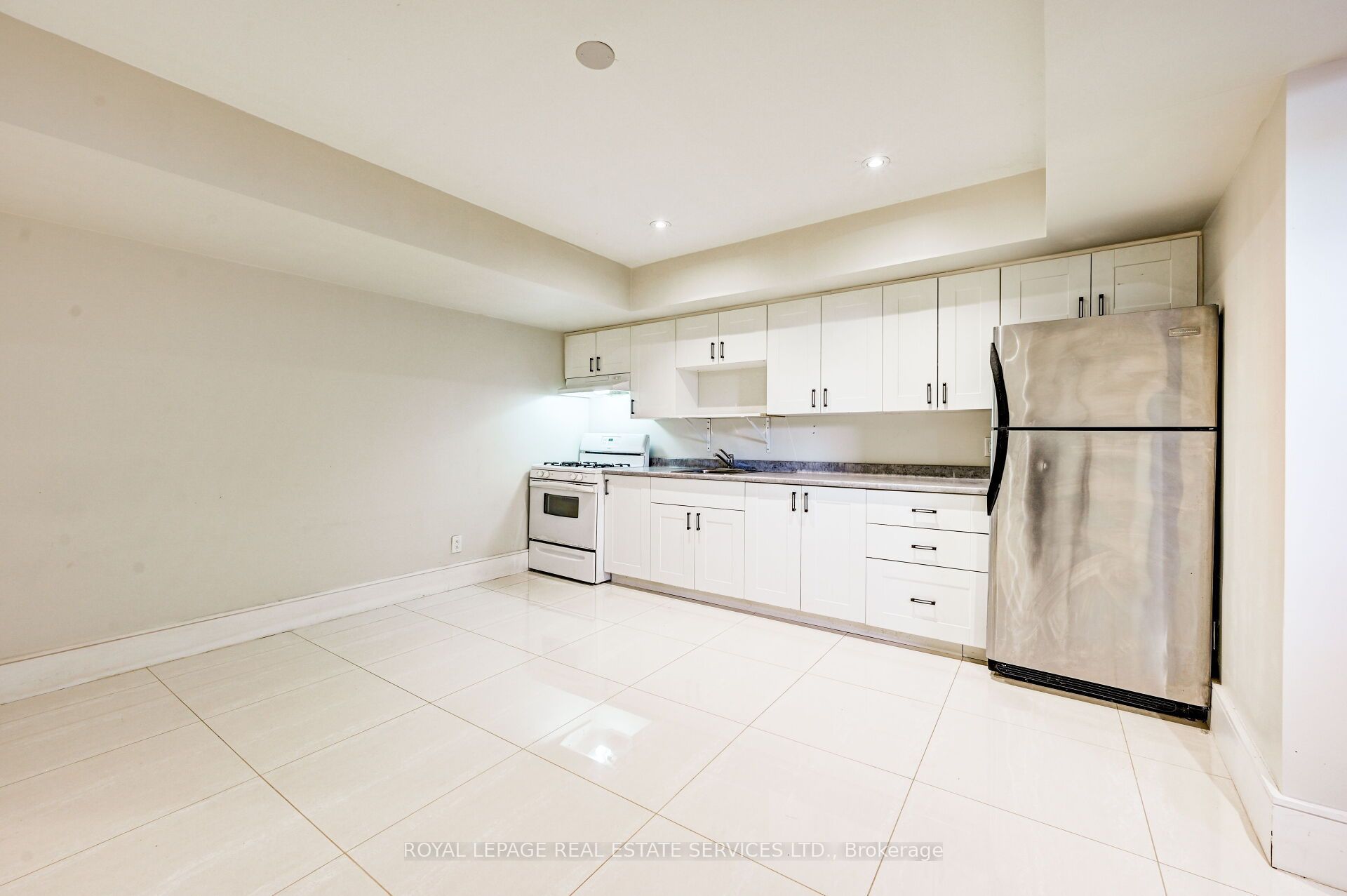 63 Burrows Avenue L Property Photo 8