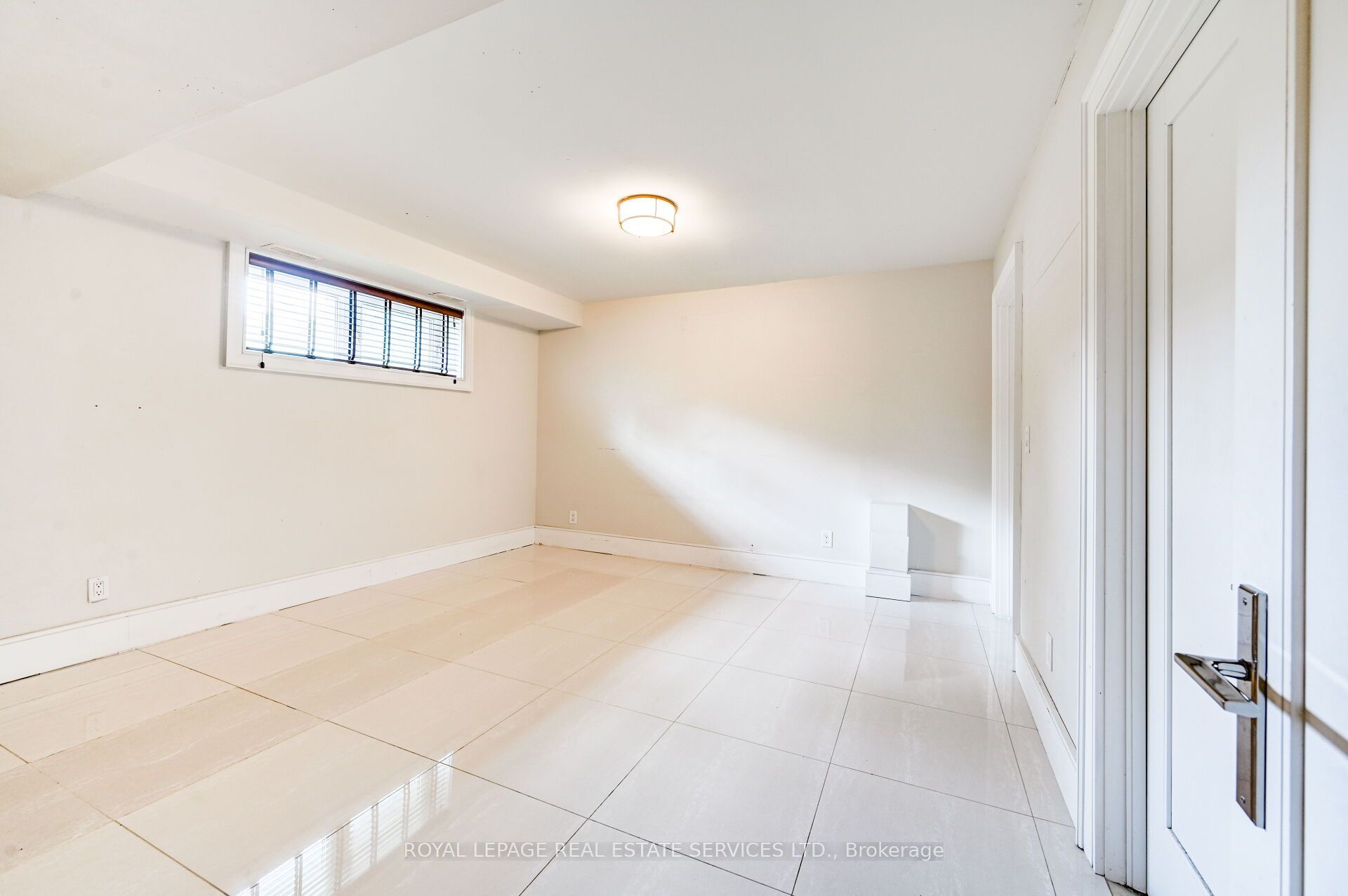 63 Burrows Avenue L Property Photo 14