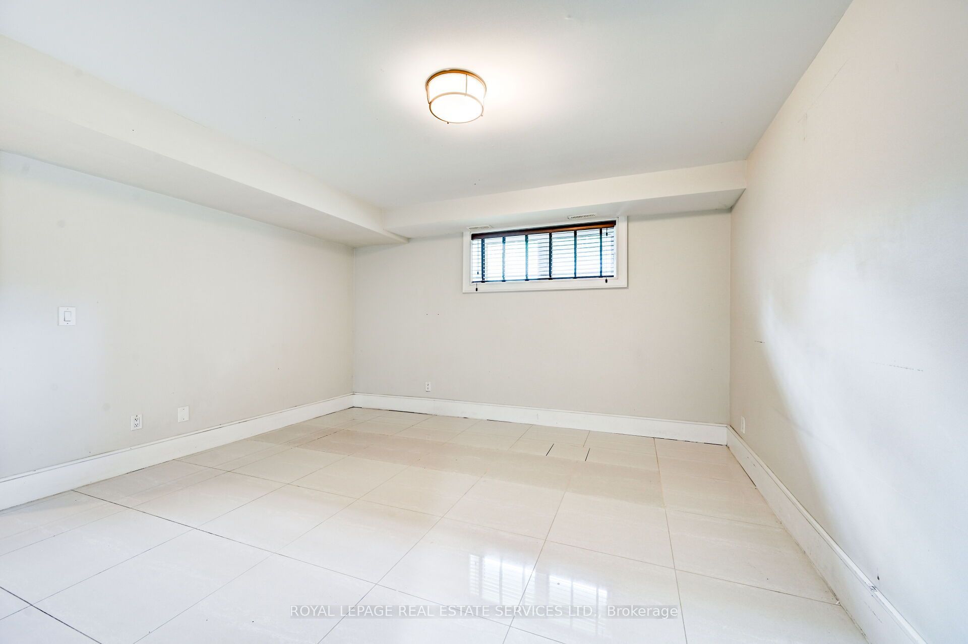 63 Burrows Avenue L Property Photo 15