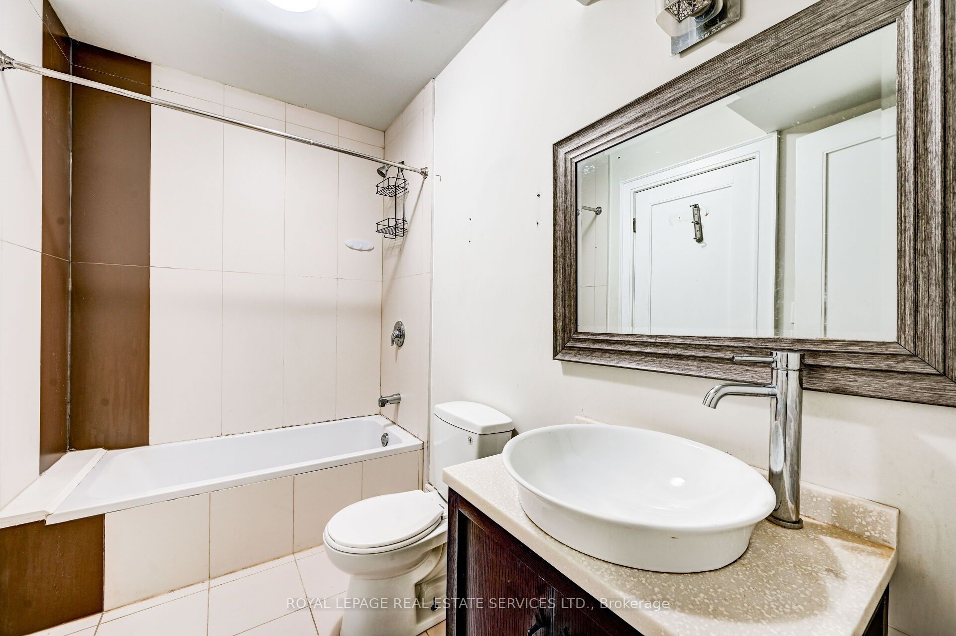 63 Burrows Avenue L Property Photo 18