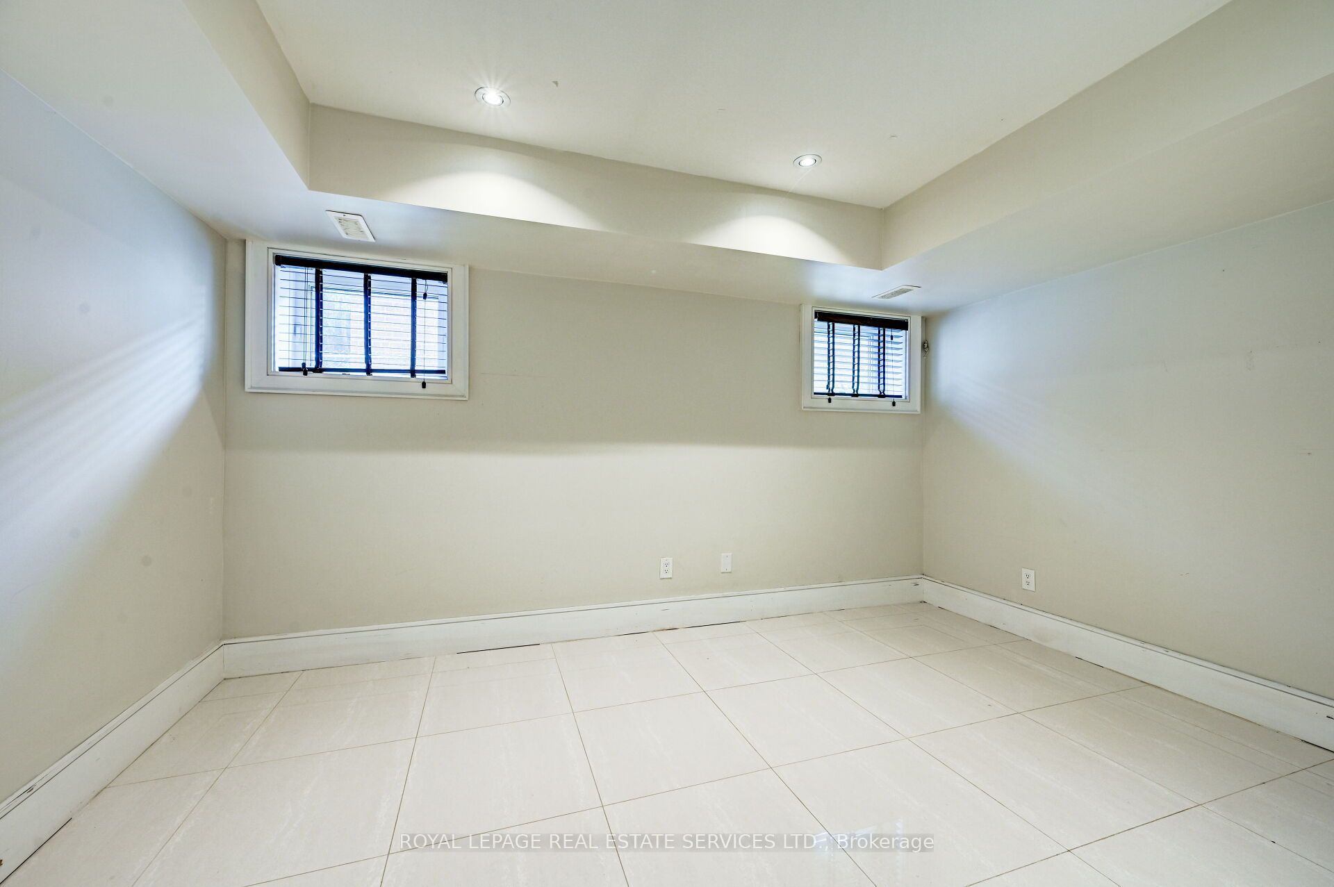 63 Burrows Avenue L Property Photo 20