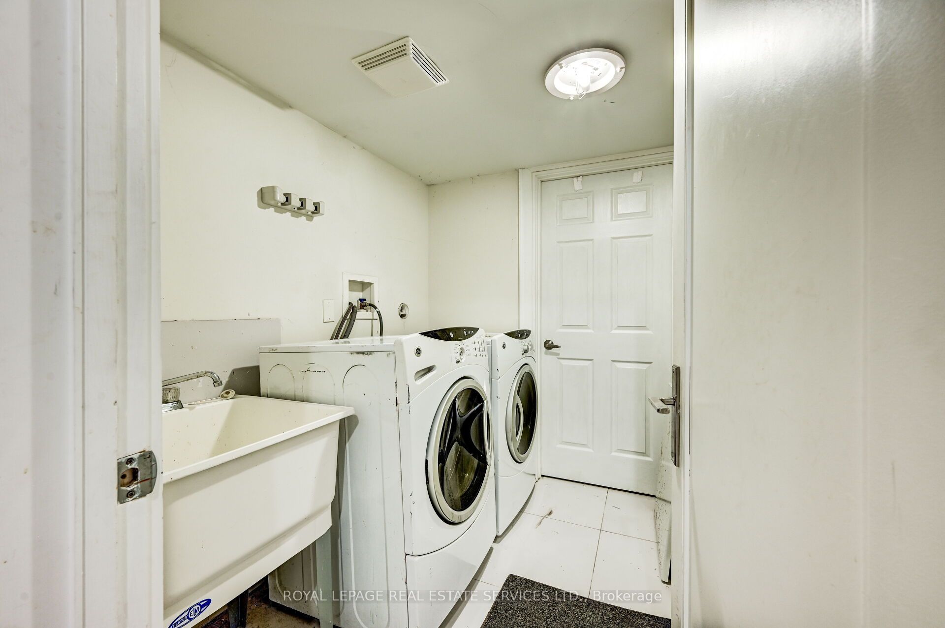 63 Burrows Avenue L Property Photo 22